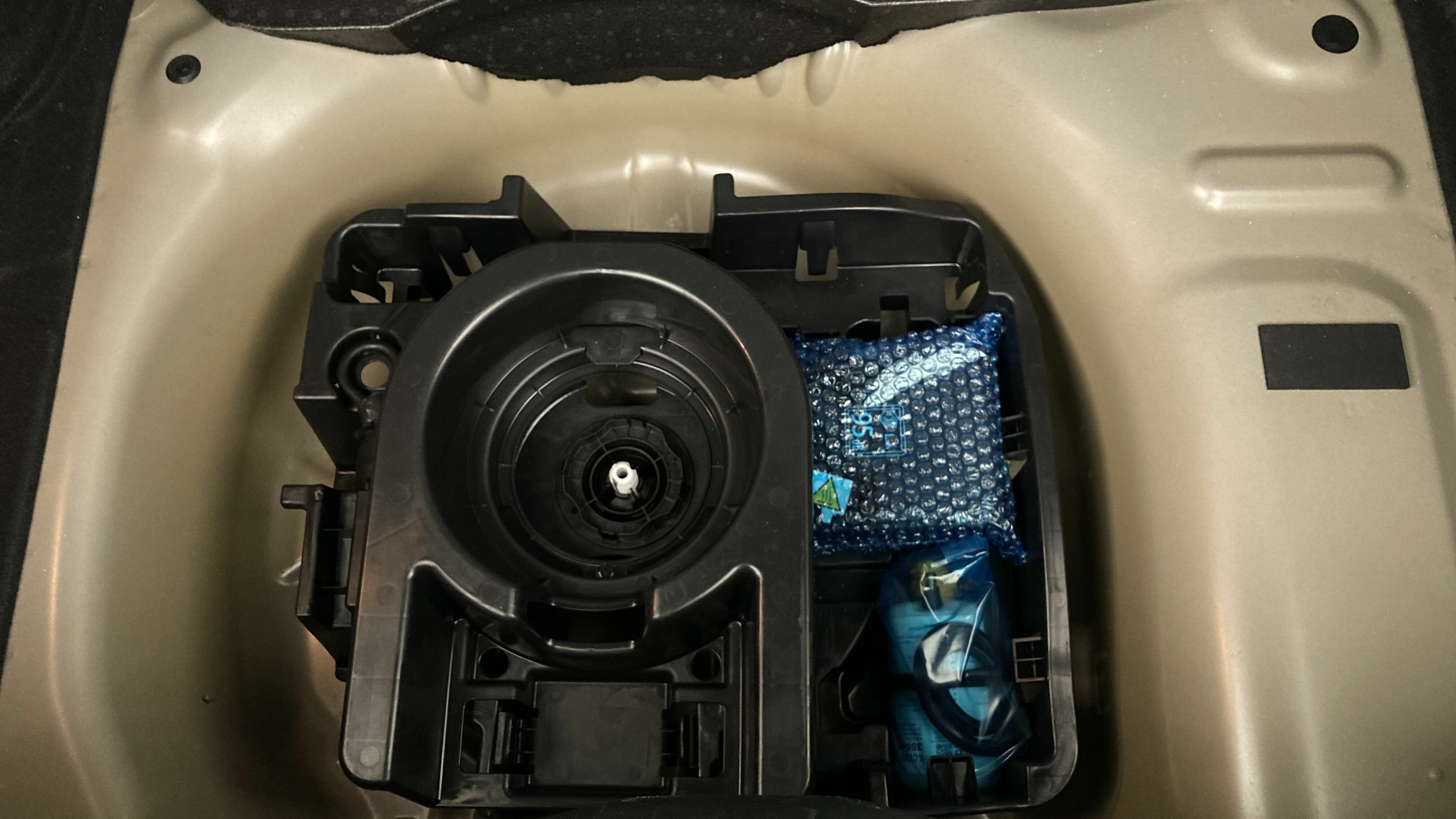 citroen c3 origin max 1.2 PURETECH 83 2024 gris platino / negro 22