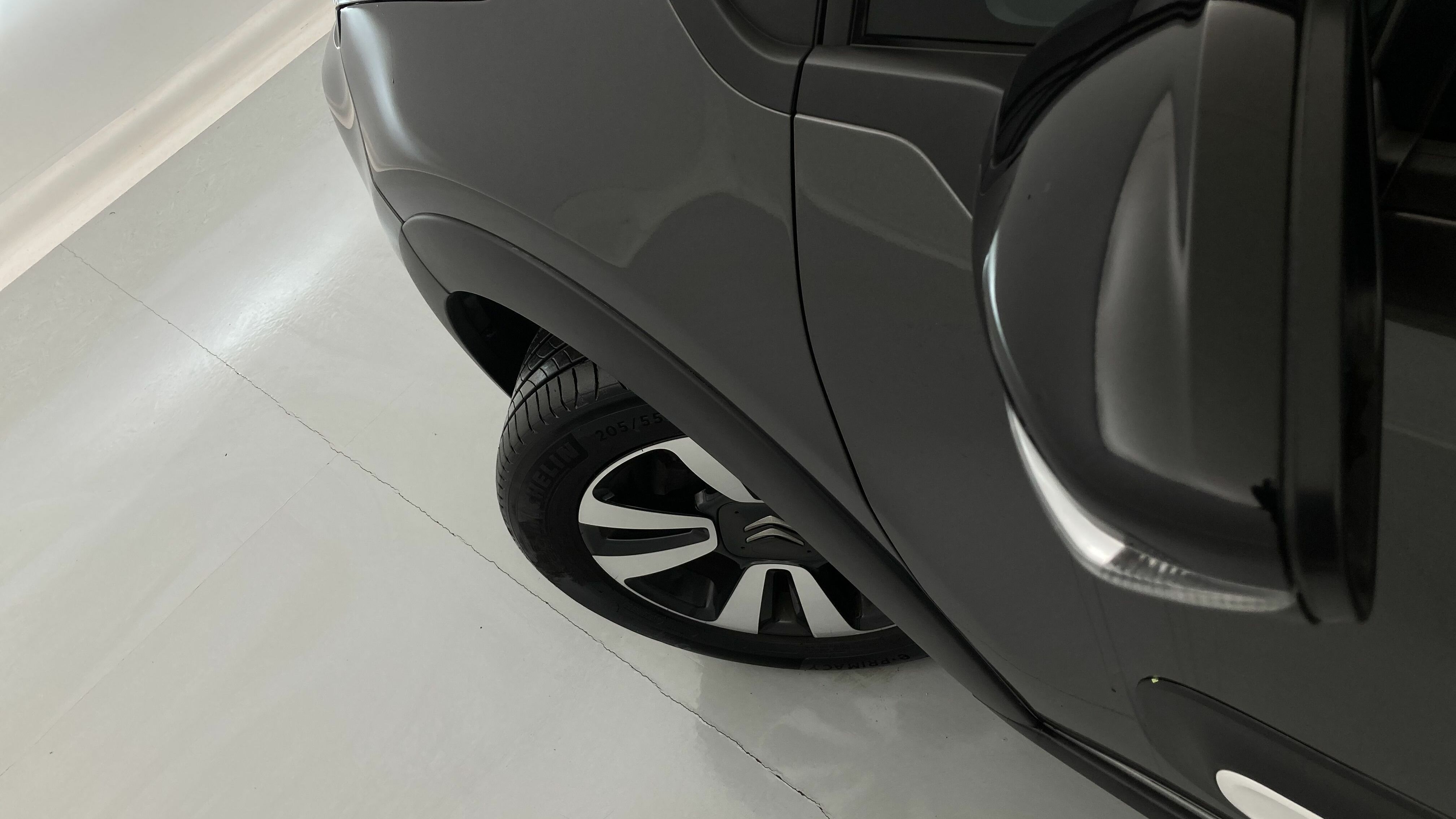 citroen c3 origin max 1.2 PURETECH 83 2024 gris platino / negro 27