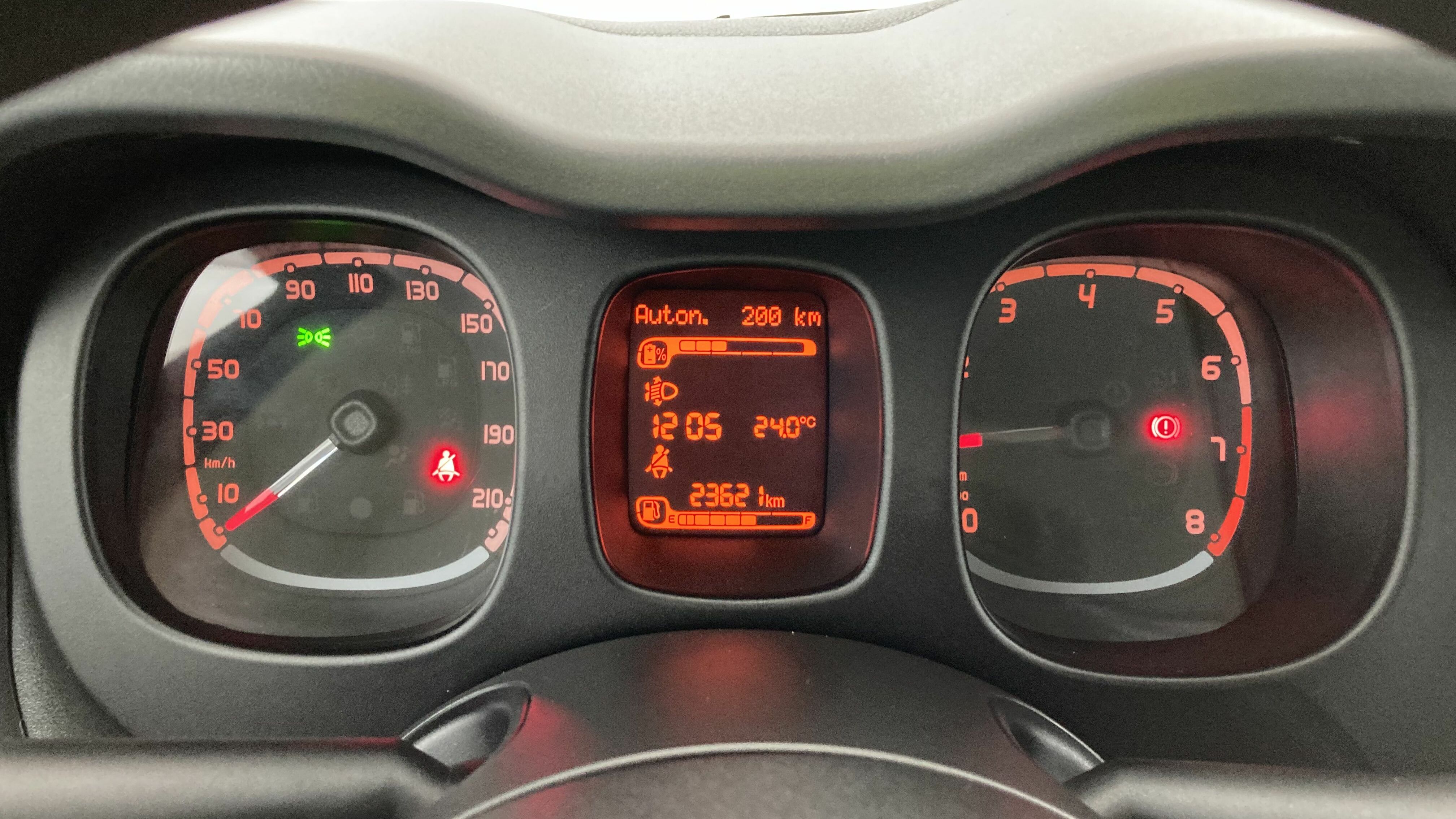 fiat panda cross city plus 1.0 HYBRID 70 MHEV 2023 cinema schwarz 18