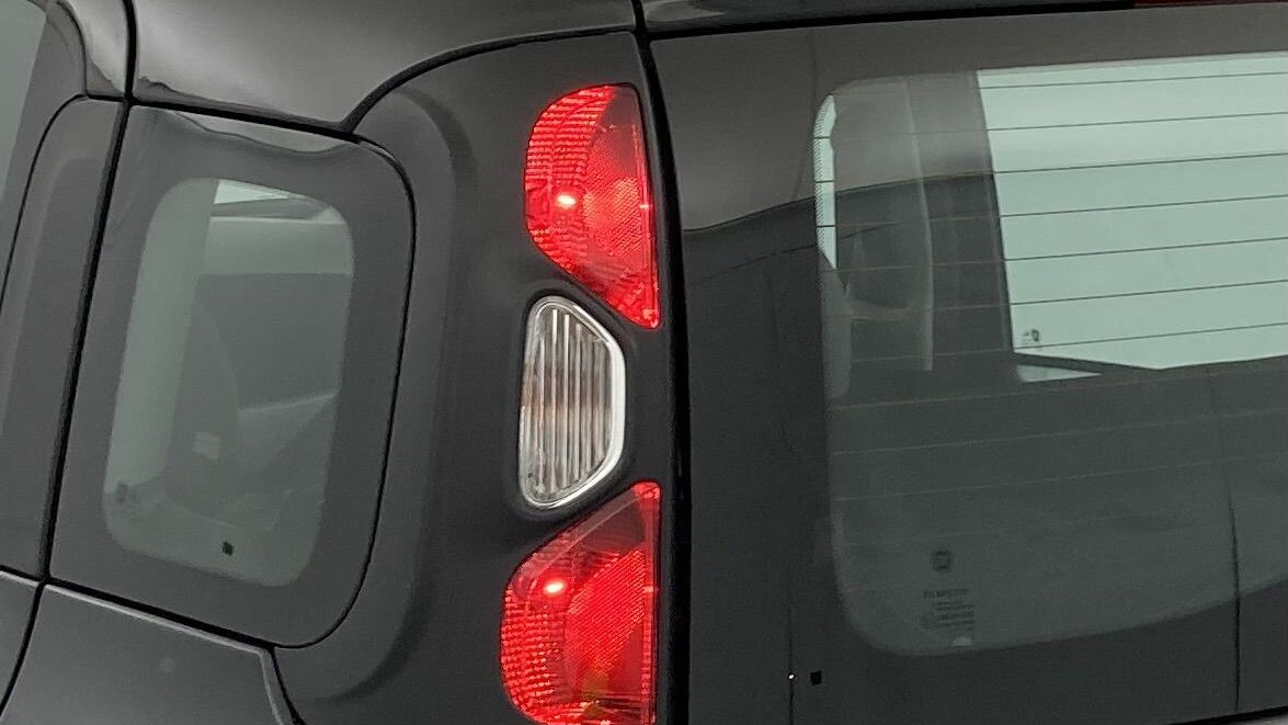 fiat panda cross city plus 1.0 HYBRID 70 MHEV 2023 cinema schwarz 30