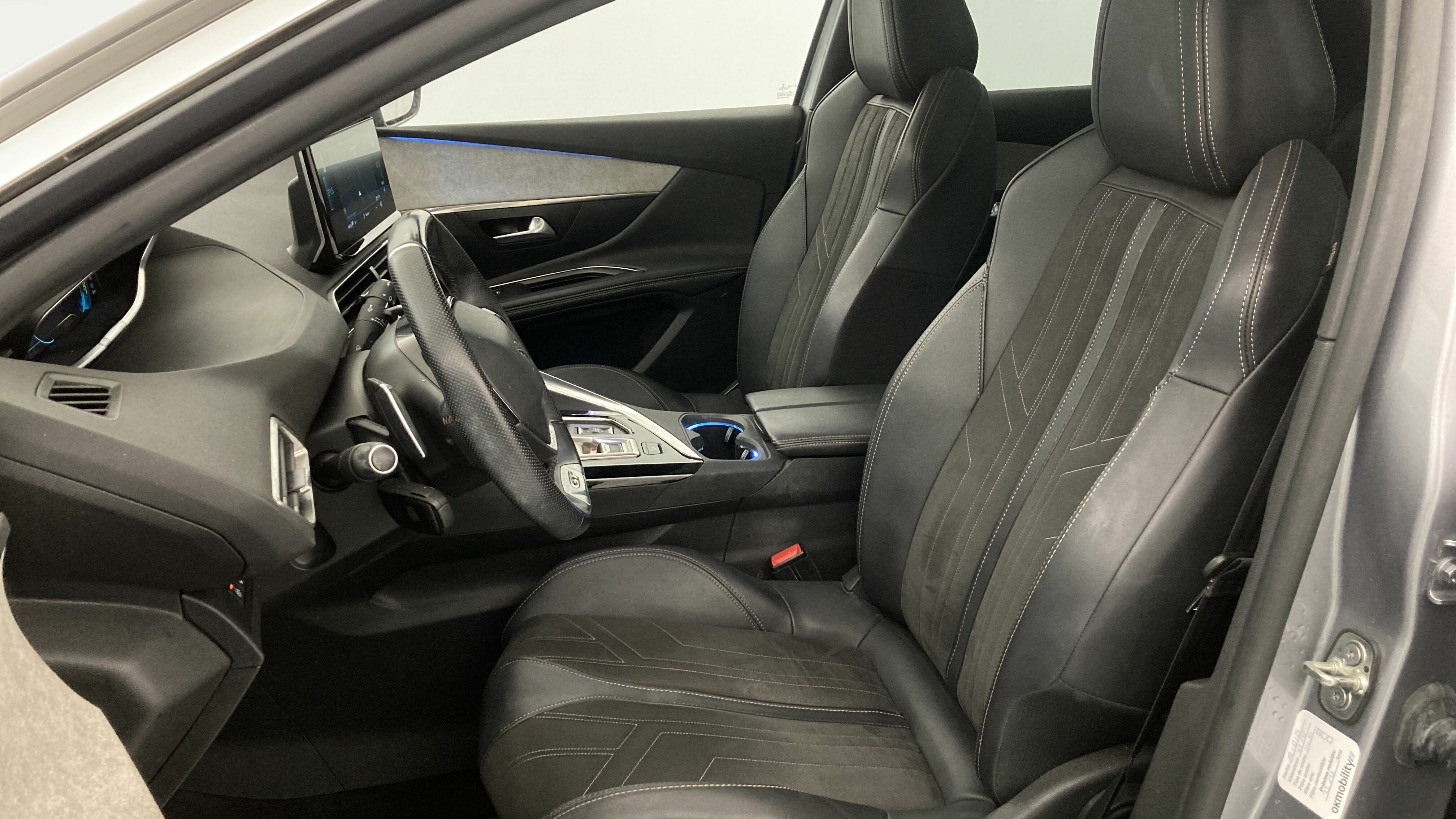 peugeot 3008 gt pack 1.6 HYBRID 300 EAT PHEV 2022 gris artense / negro 13