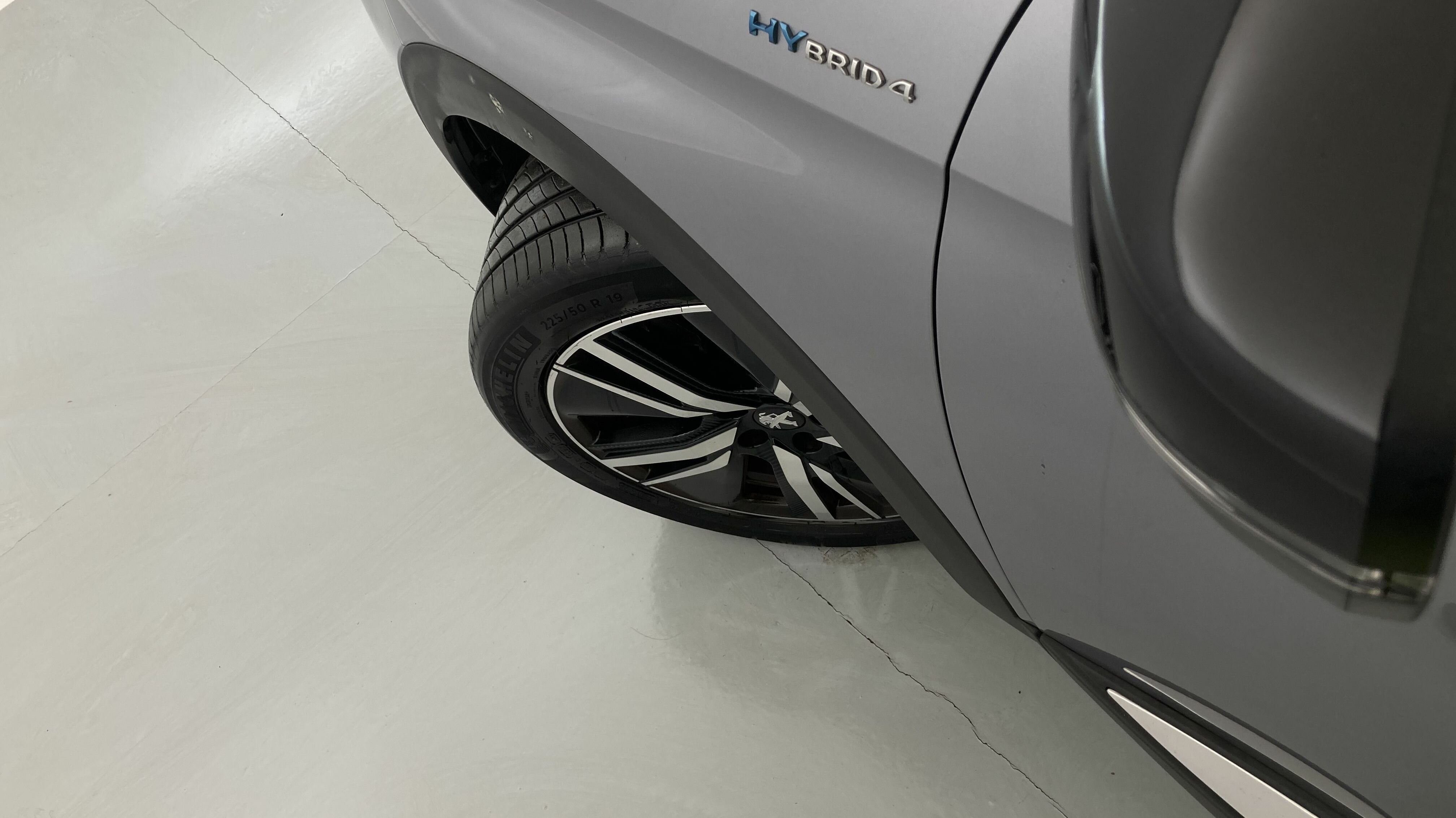 peugeot 3008 gt pack 1.6 HYBRID 300 EAT PHEV 2022 gris artense / negro 26