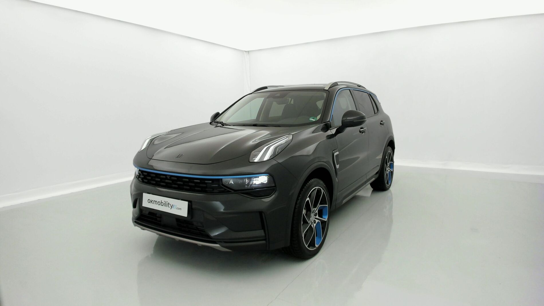 lynk&co 01 nv 1.5 PHEV 261 2022 black 1