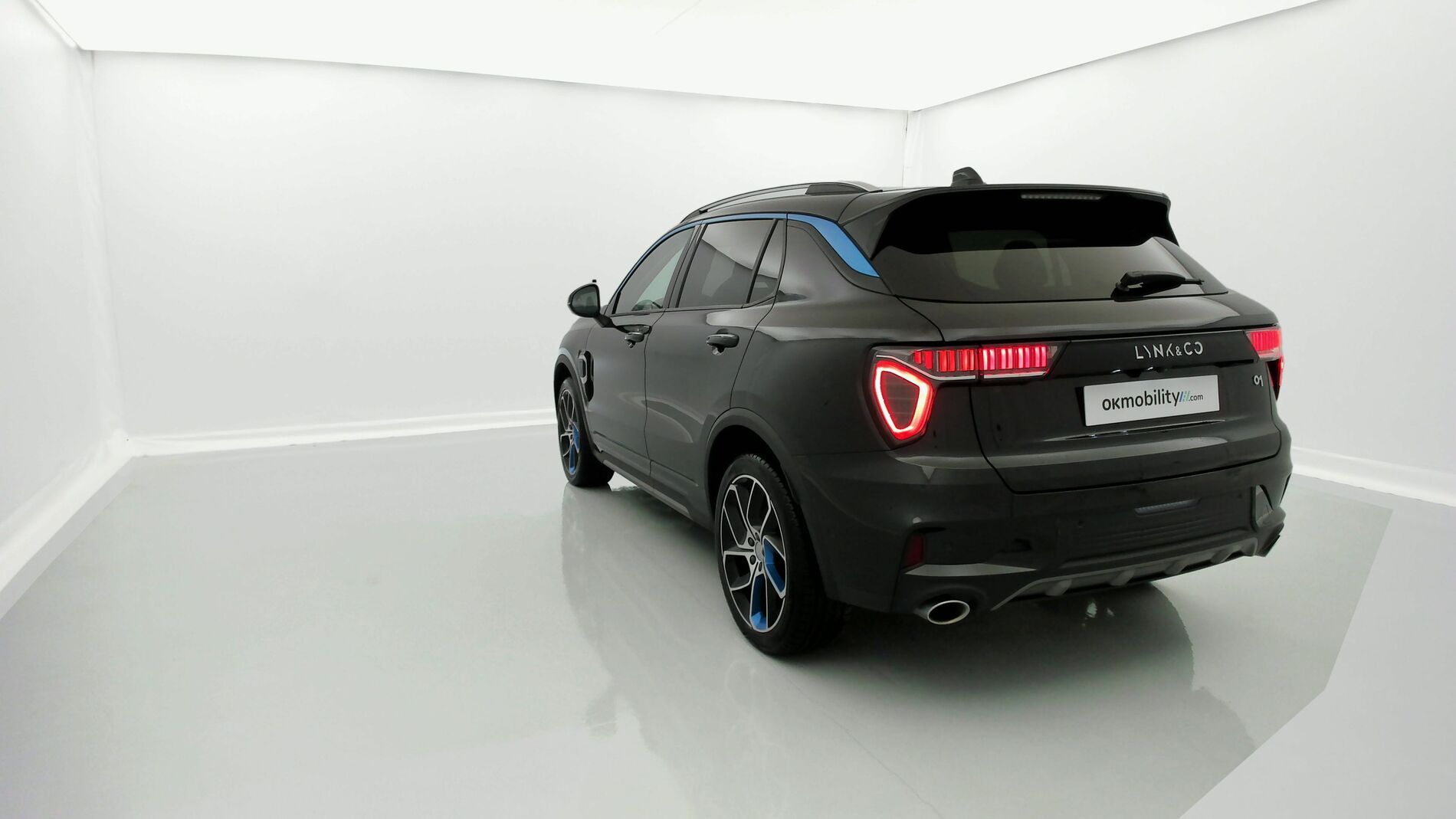 lynk&co 01 nv 1.5 PHEV 261 2022 black 5