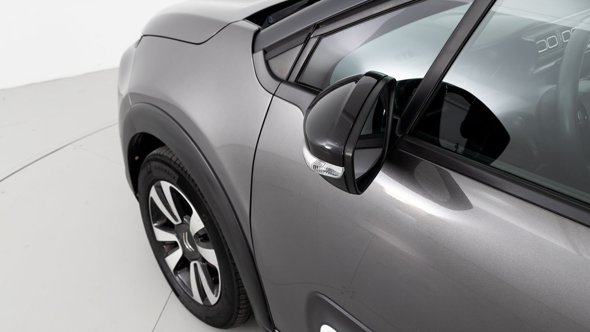 citroen c3 origin max 1.2 PURETECH 83 2024 gris platino / negro 21