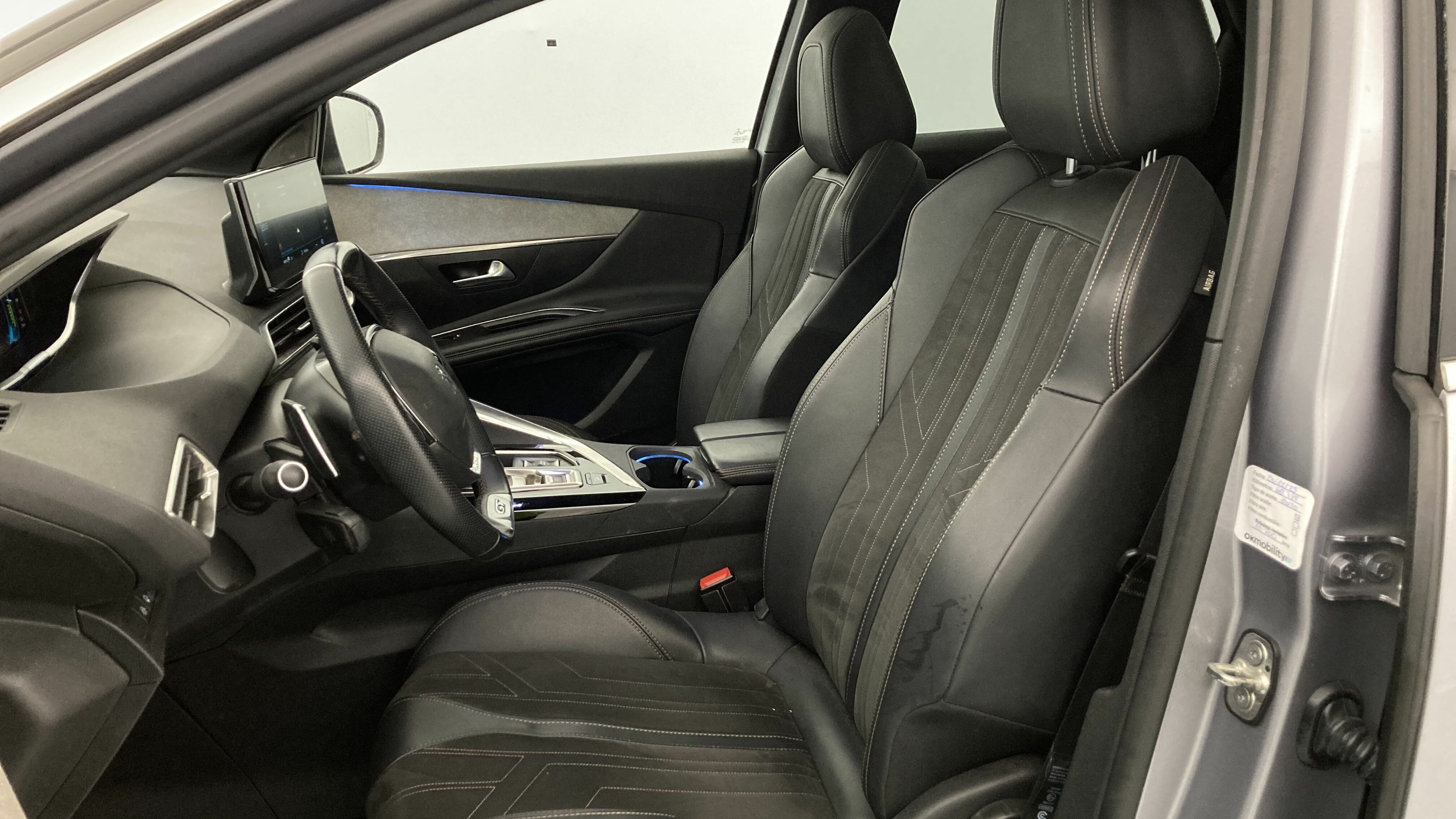 peugeot 3008 gt pack 1.6 HYBRID 300 EAT PHEV 2022 gris artense / negro 13