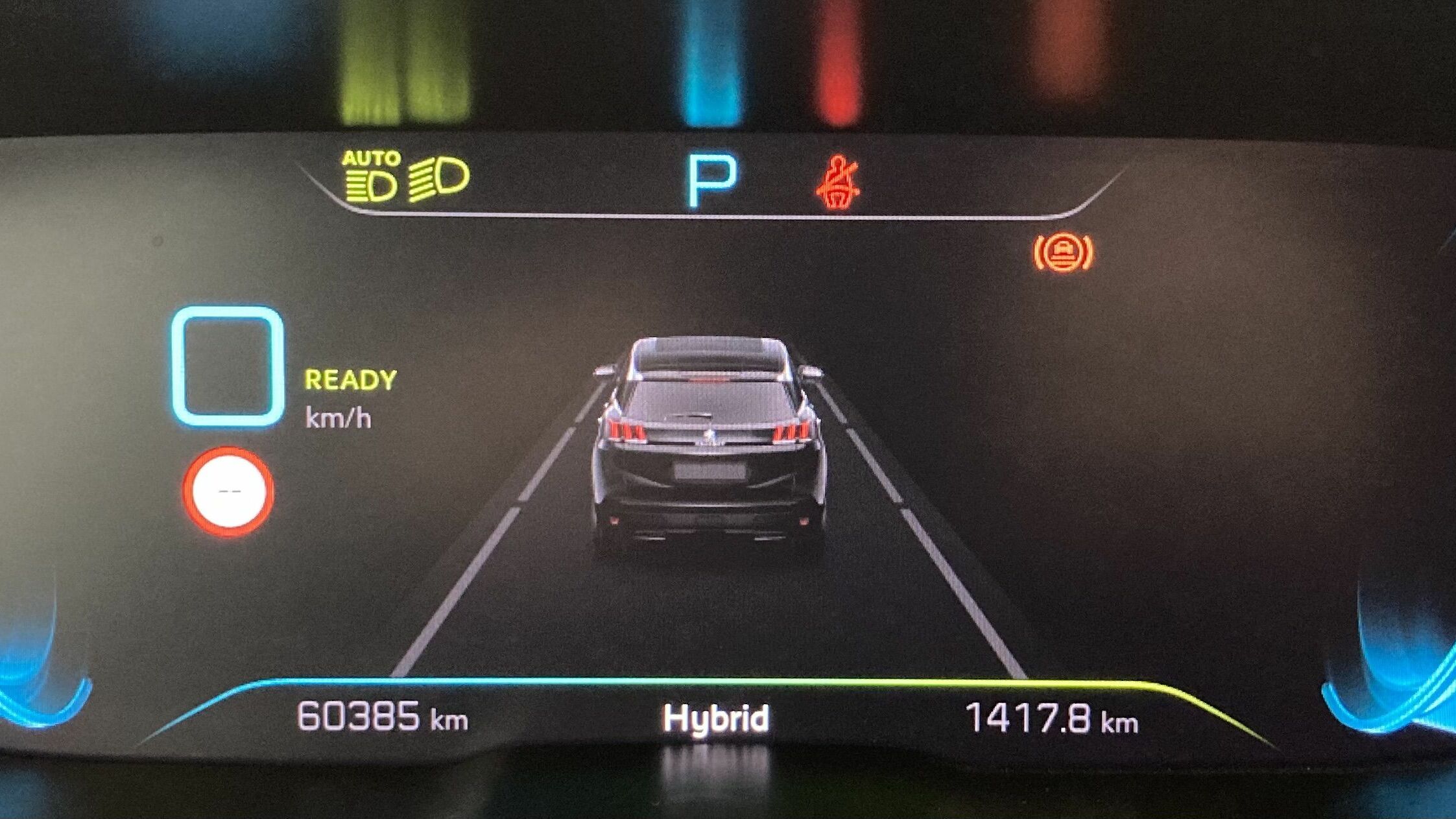 peugeot 3008 gt pack 1.6 HYBRID 300 EAT PHEV 2022 gris artense / negro 17