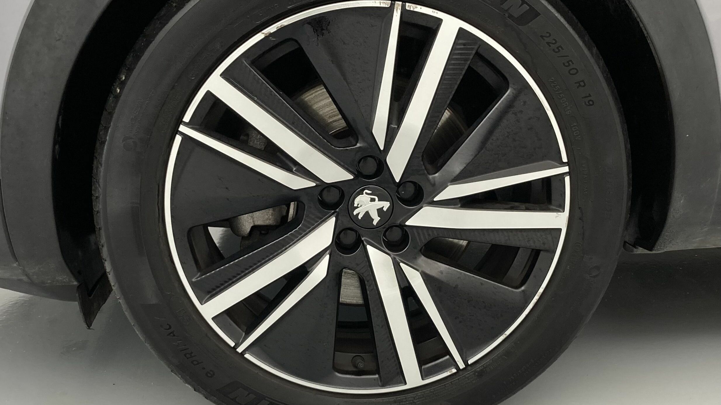 peugeot 3008 gt pack 1.6 HYBRID 300 EAT PHEV 2022 gris artense / negro 26