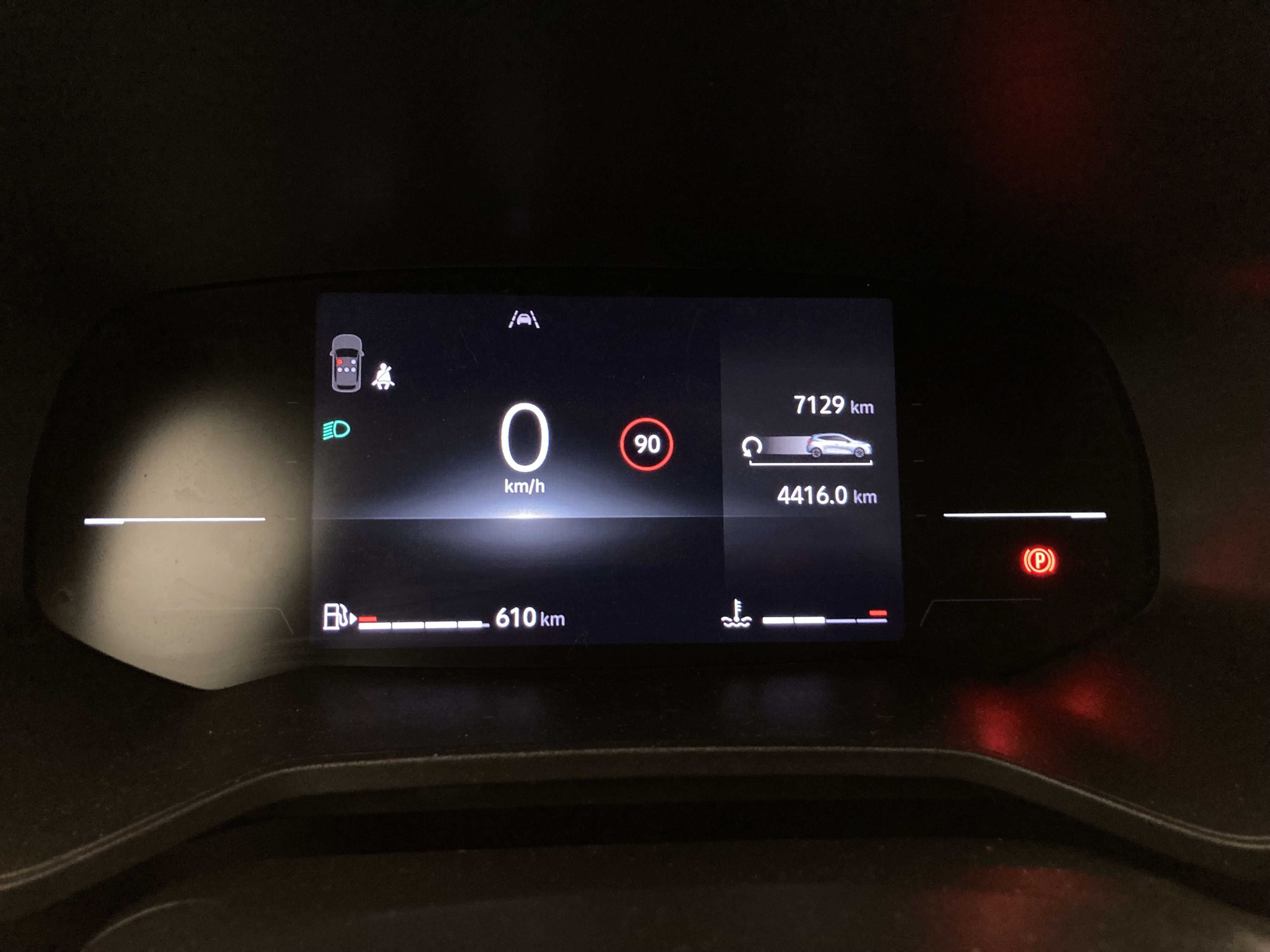 renault clio evolution 1.5 DCI 100 2025 rojo deseo 13