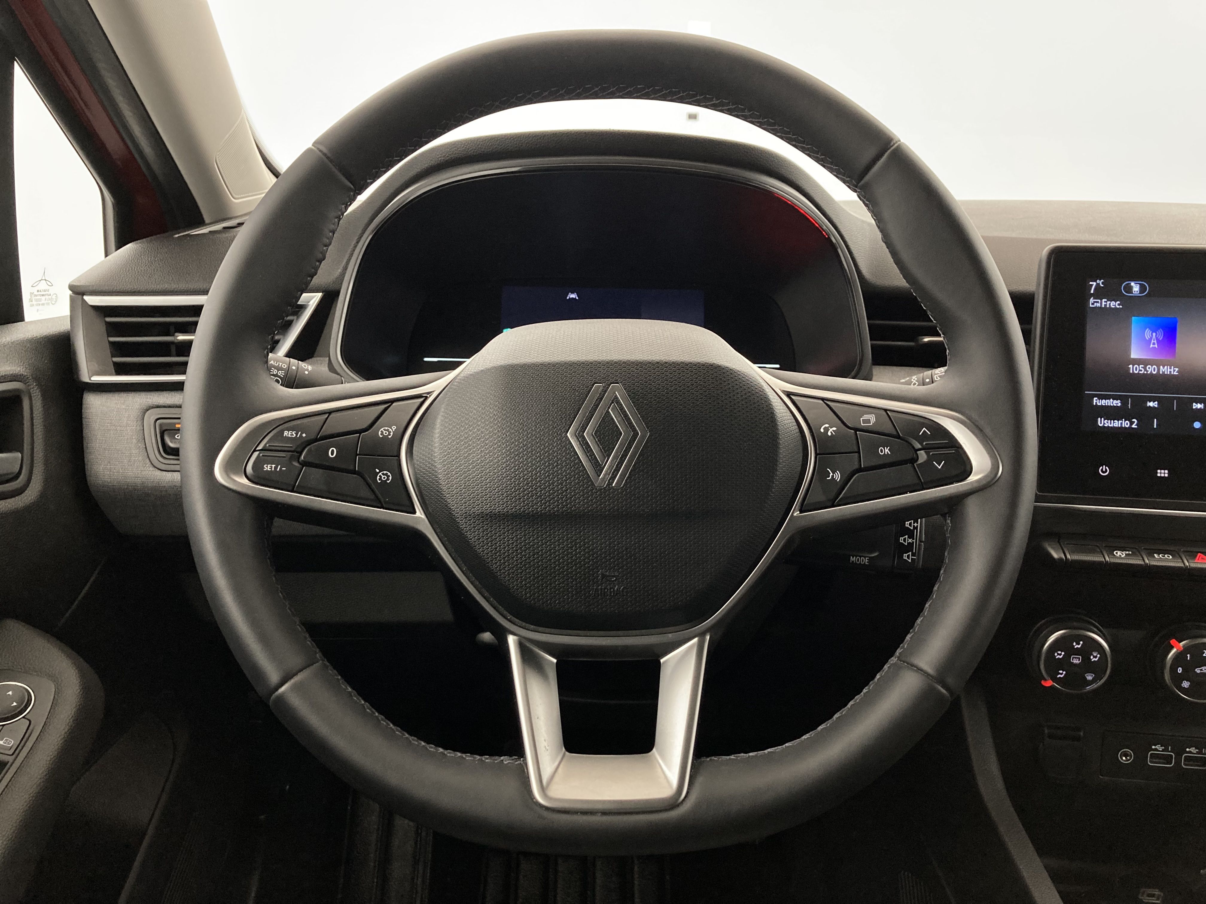 renault clio evolution 1.5 DCI 100 2025 rojo deseo 23