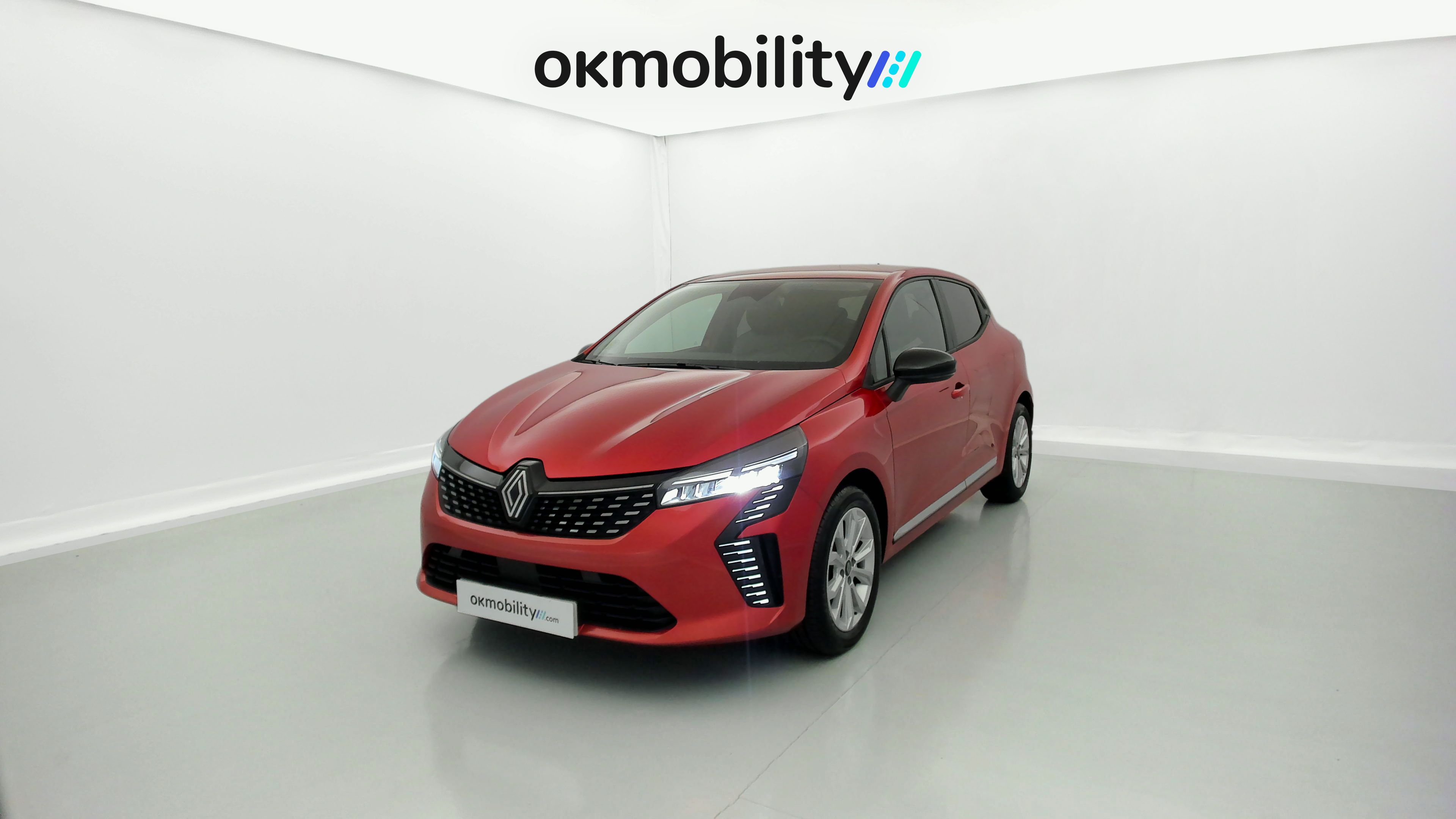 renault clio evolution 1.5 DCI 100 2025 rojo deseo 4