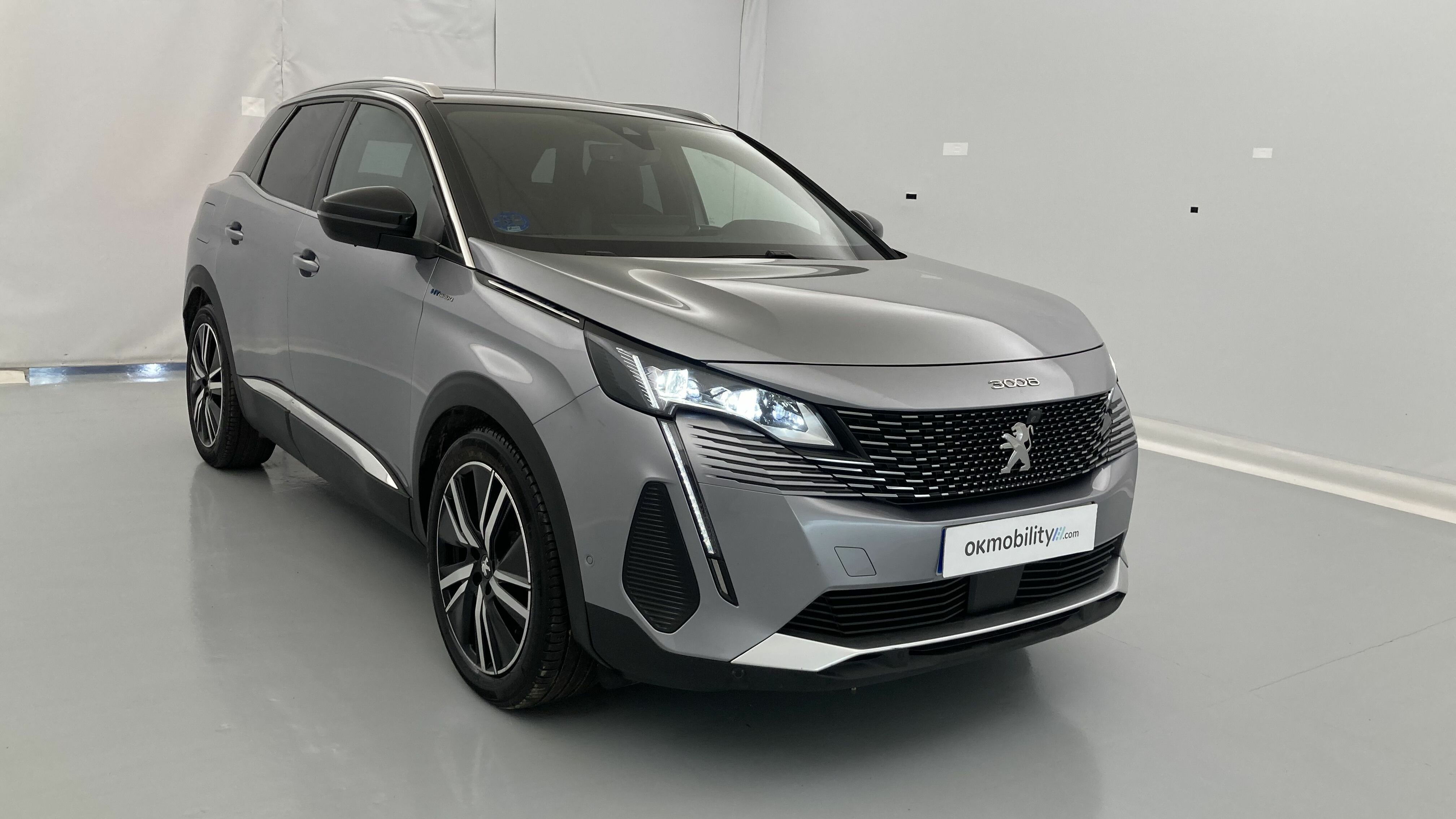 peugeot 3008 gt pack 1.6 HYBRID 300 EAT PHEV 2022 gris artense / negro 22