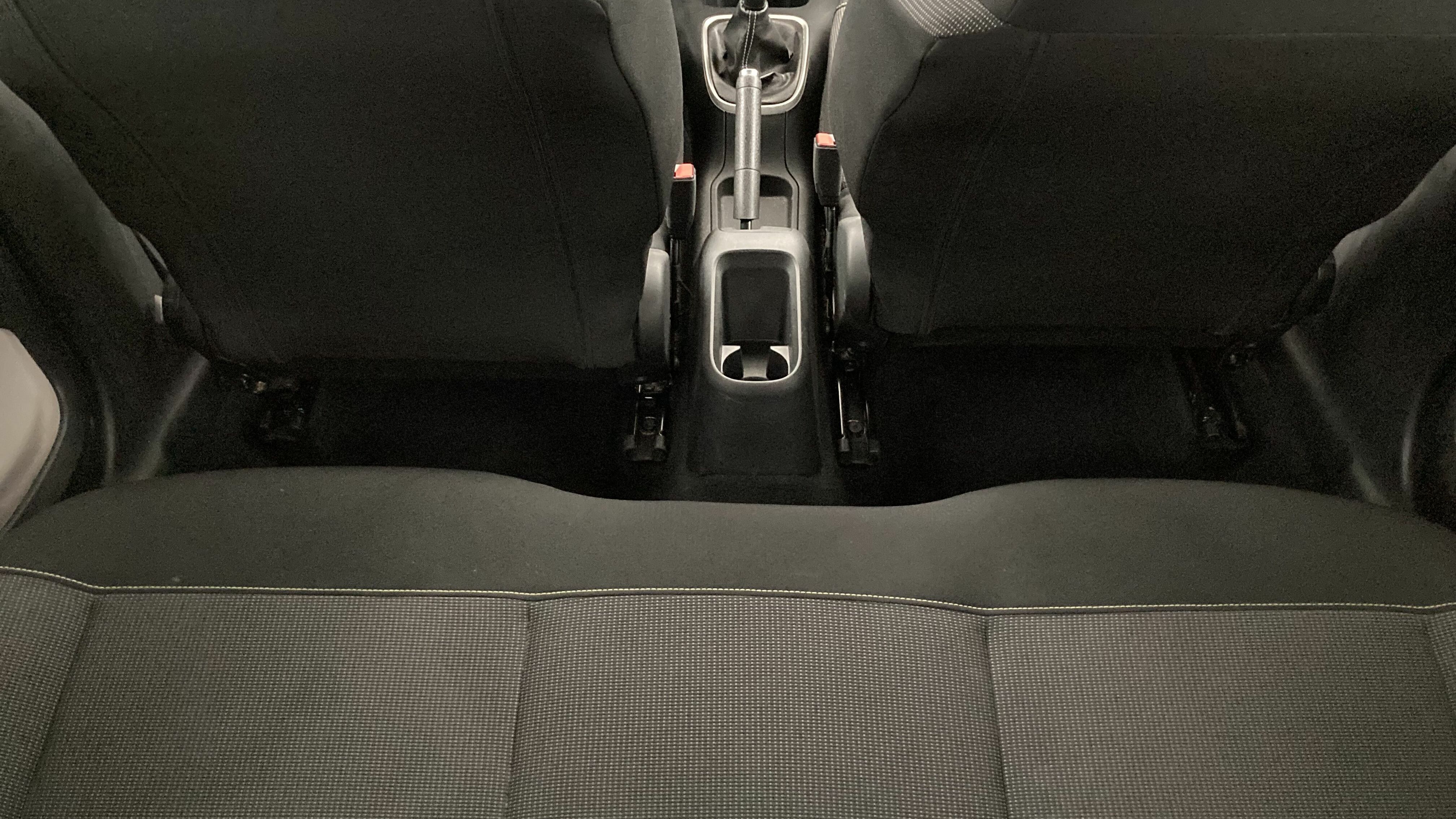 citroen c3 origin max 1.2 PURETECH 83 2024 blanco banquise / negro 23