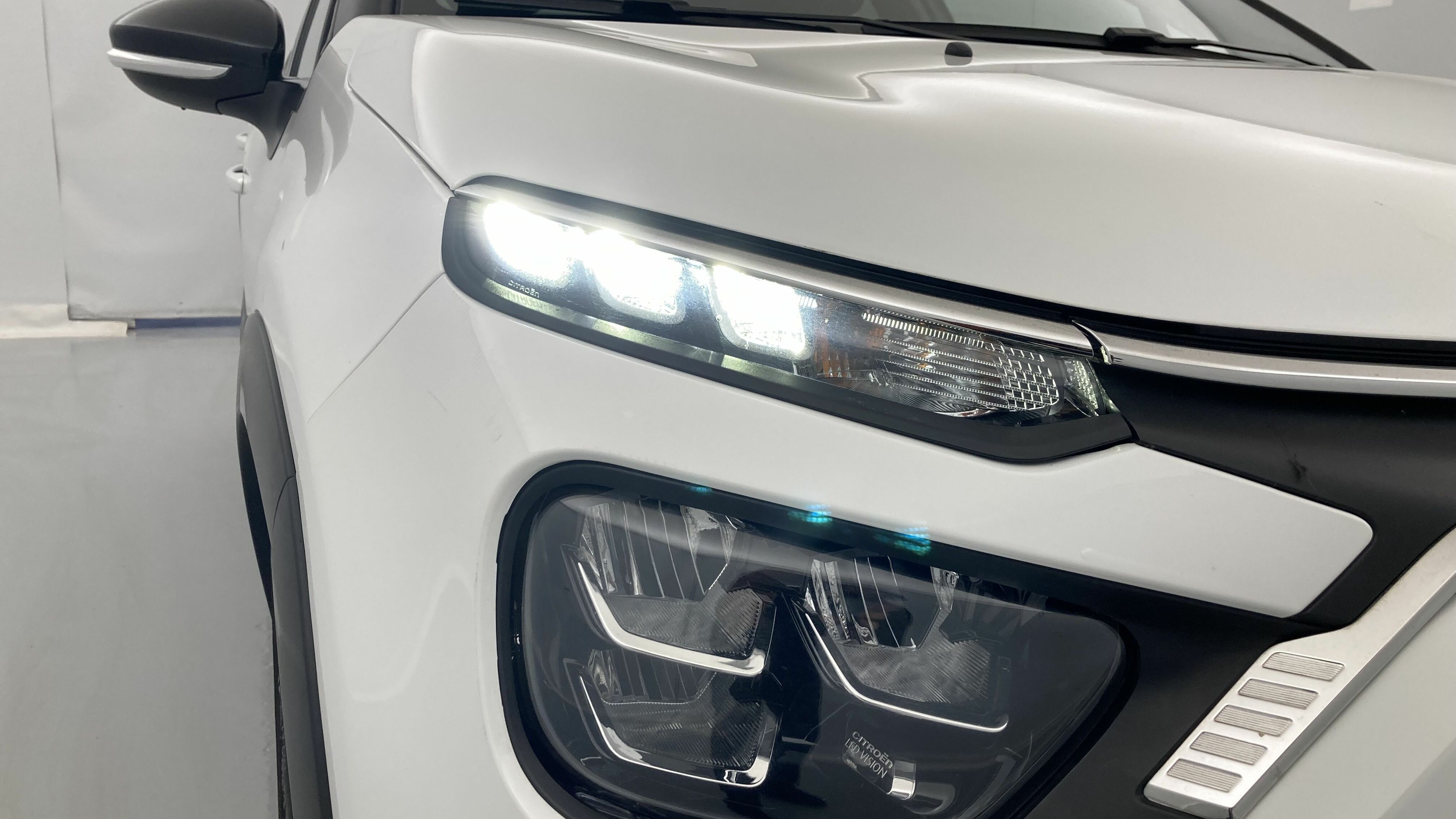 citroen c3 origin max 1.2 PURETECH 83 2024 blanco banquise / negro 30