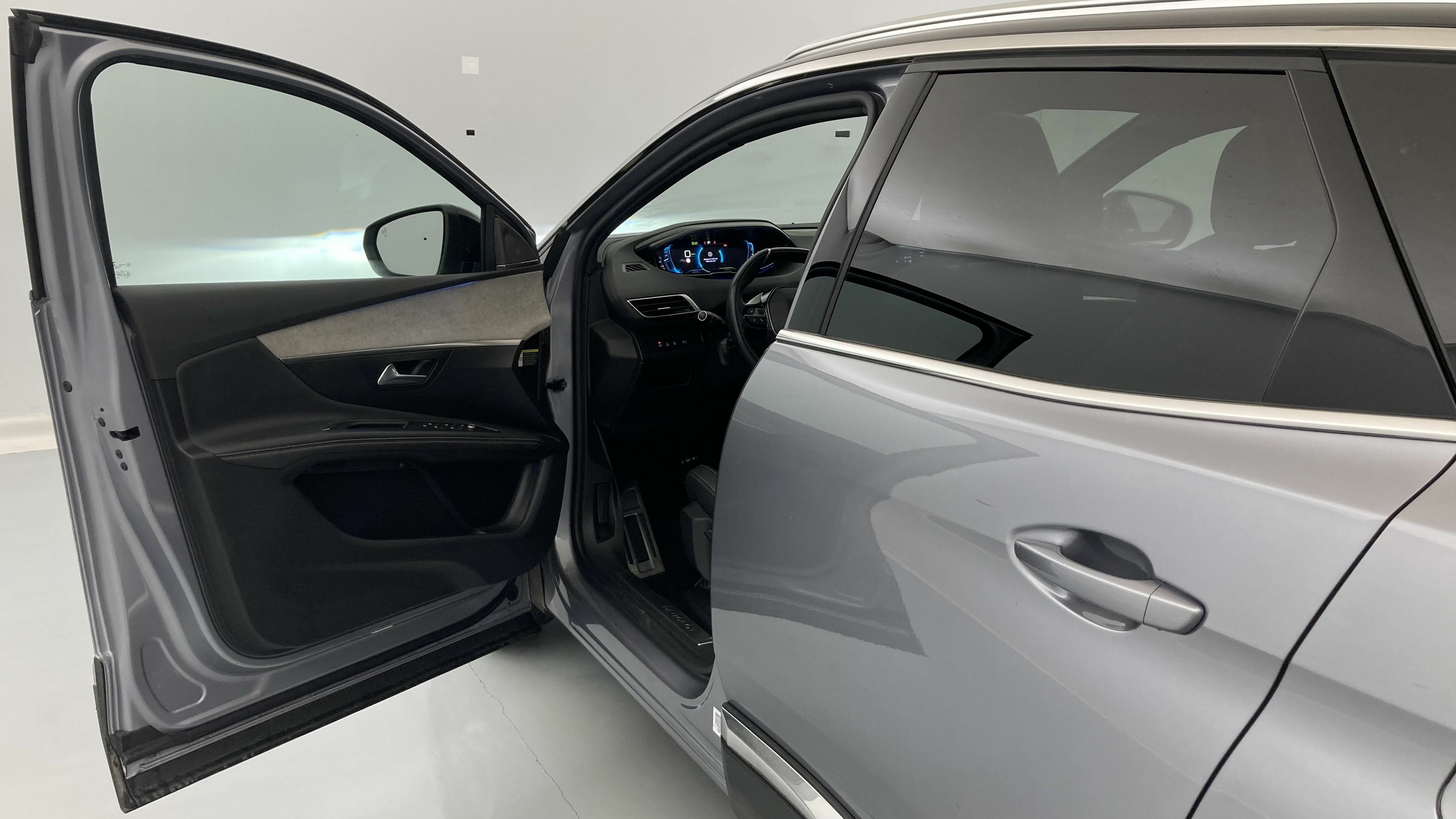 peugeot 3008 gt pack 1.6 HYBRID 300 EAT PHEV 2022 gris artense / negro 12