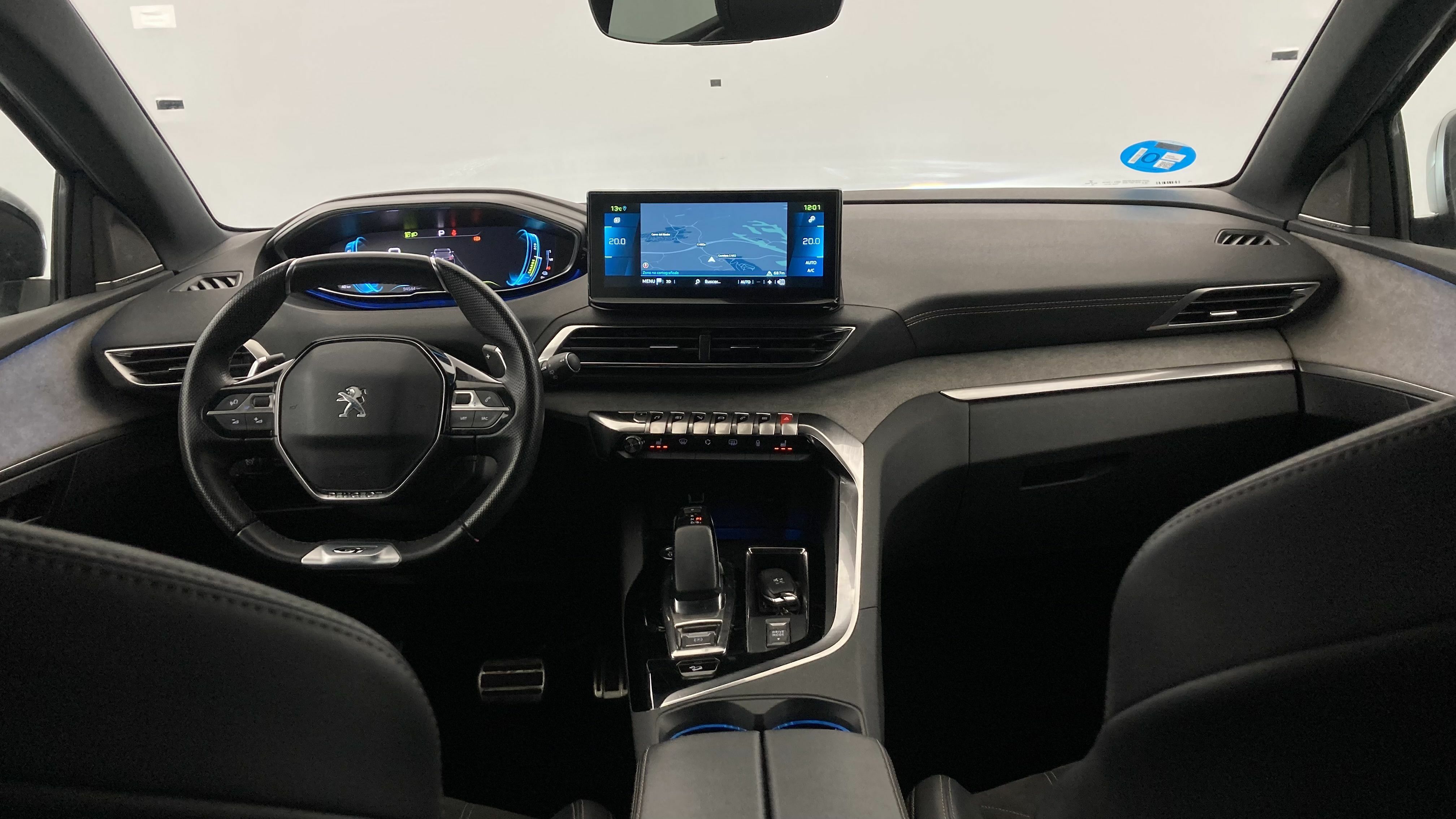 peugeot 3008 gt pack 1.6 HYBRID 300 EAT PHEV 2022 gris artense / negro 15