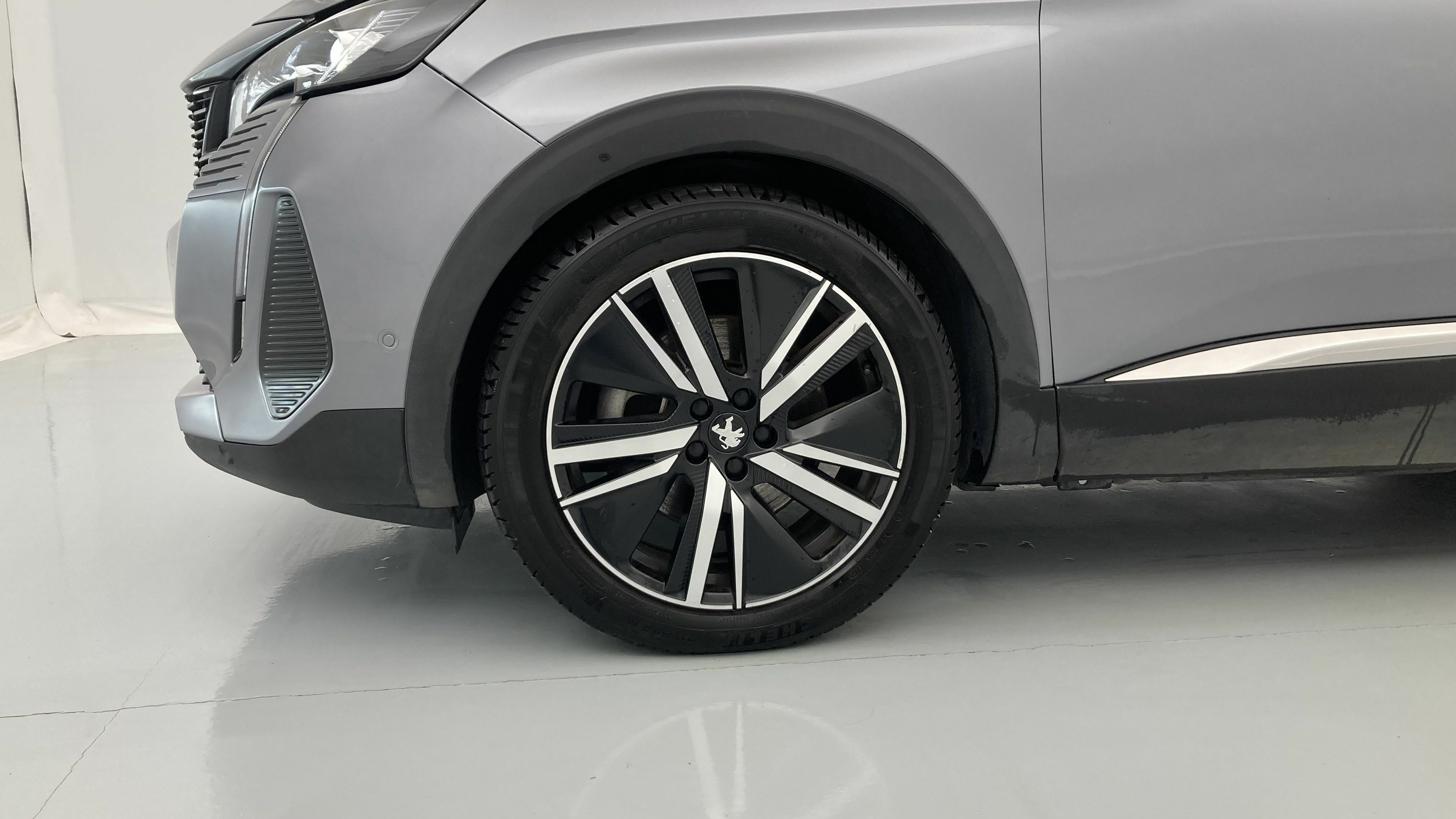 peugeot 3008 gt pack 1.6 HYBRID 300 EAT PHEV 2022 gris artense / negro 26