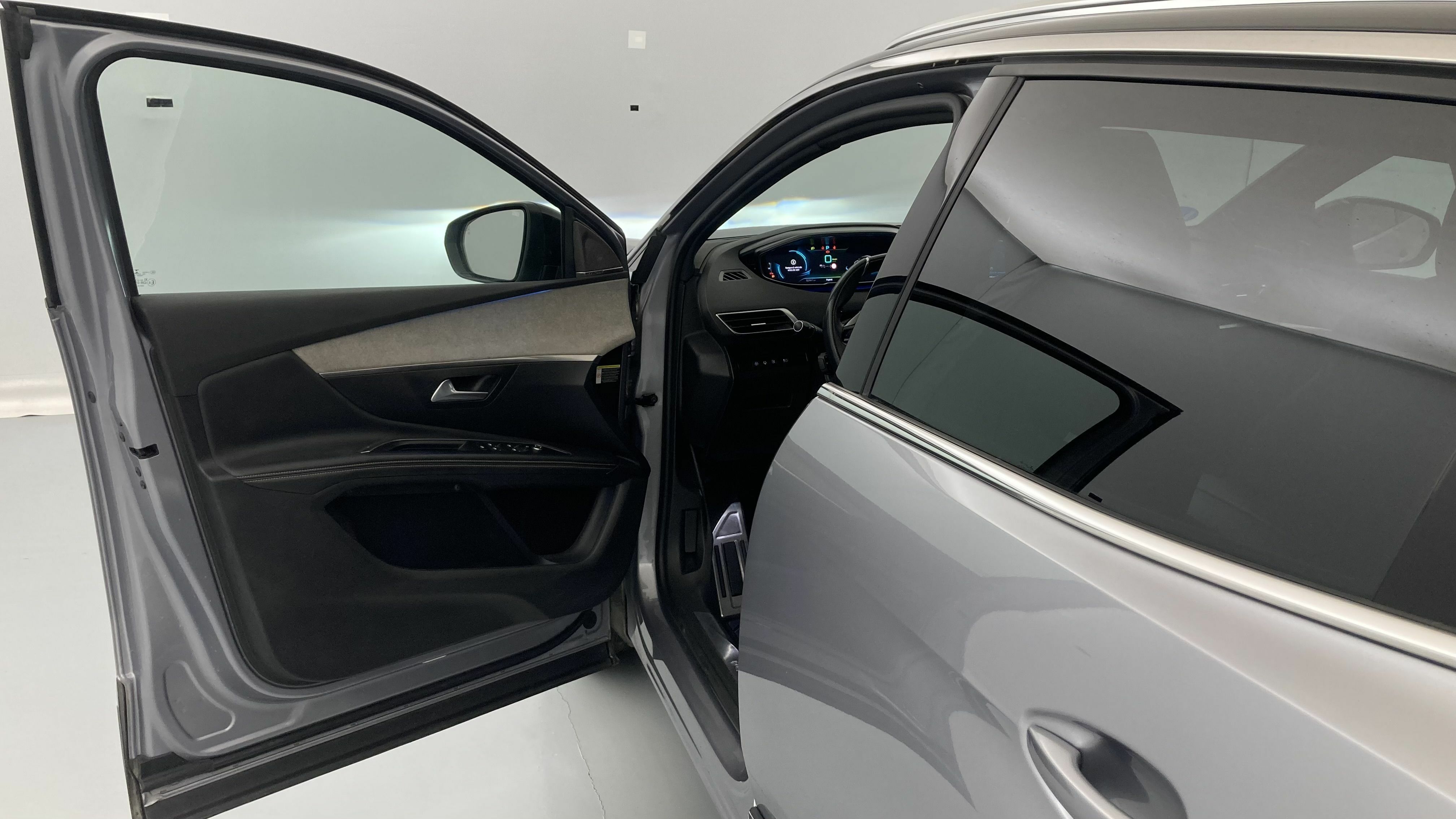 peugeot 3008 gt pack 1.6 HYBRID 300 EAT PHEV 2022 gris artense / negro 12