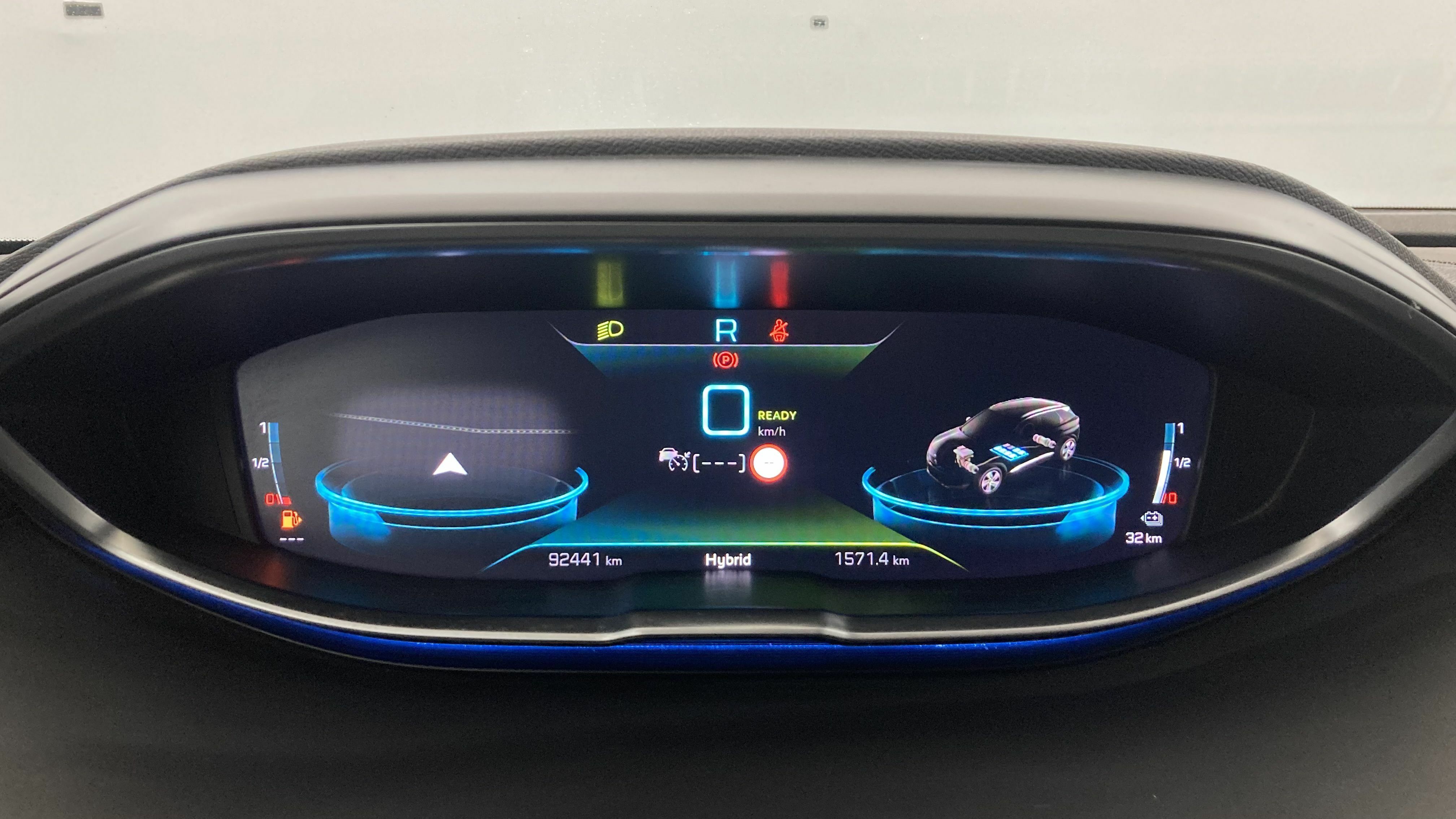 peugeot 3008 gt pack 1.6 HYBRID 300 EAT PHEV 2022 gris artense / negro 17