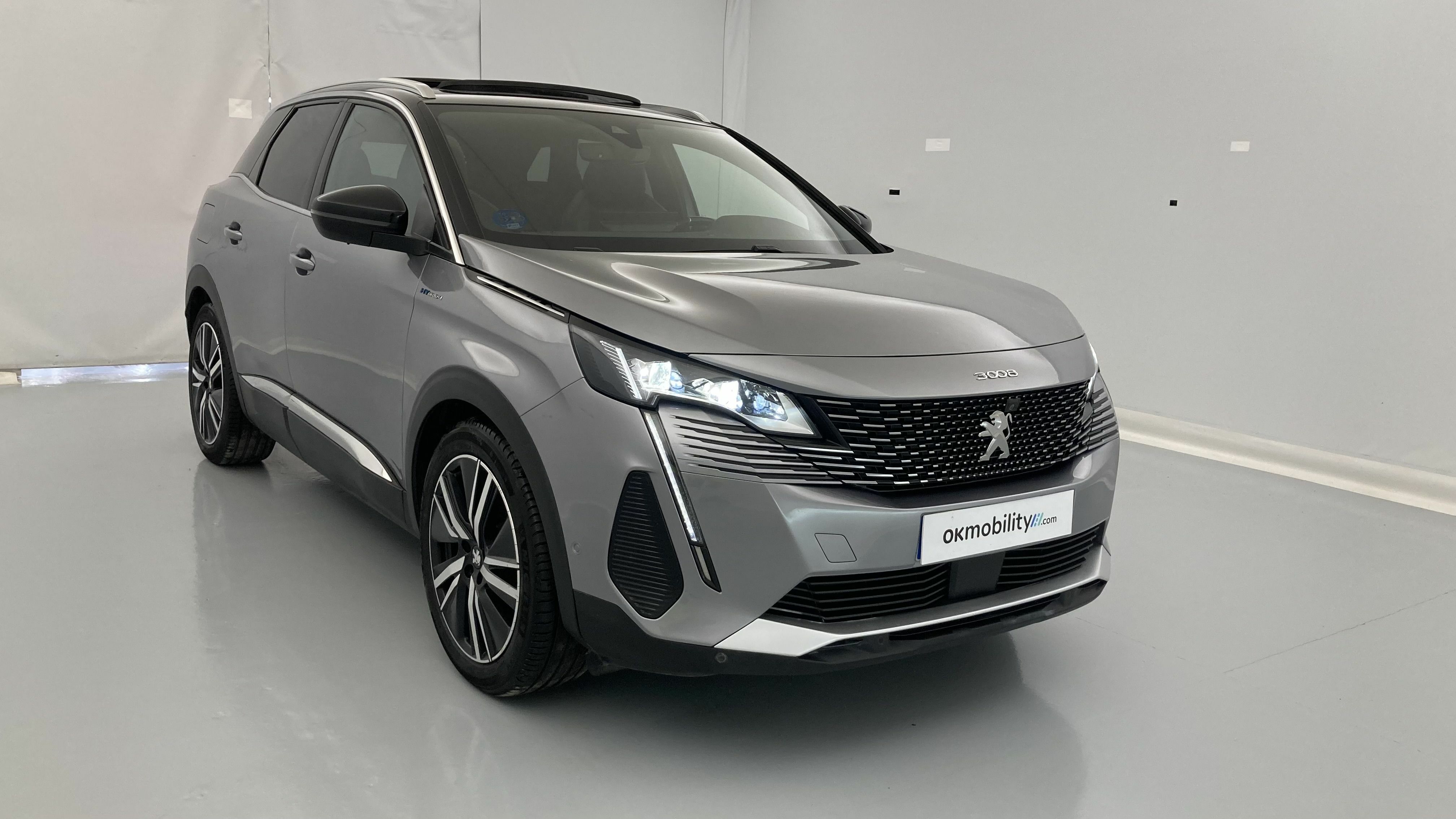 peugeot 3008 gt pack 1.6 HYBRID 300 EAT PHEV 2022 gris artense / negro 22