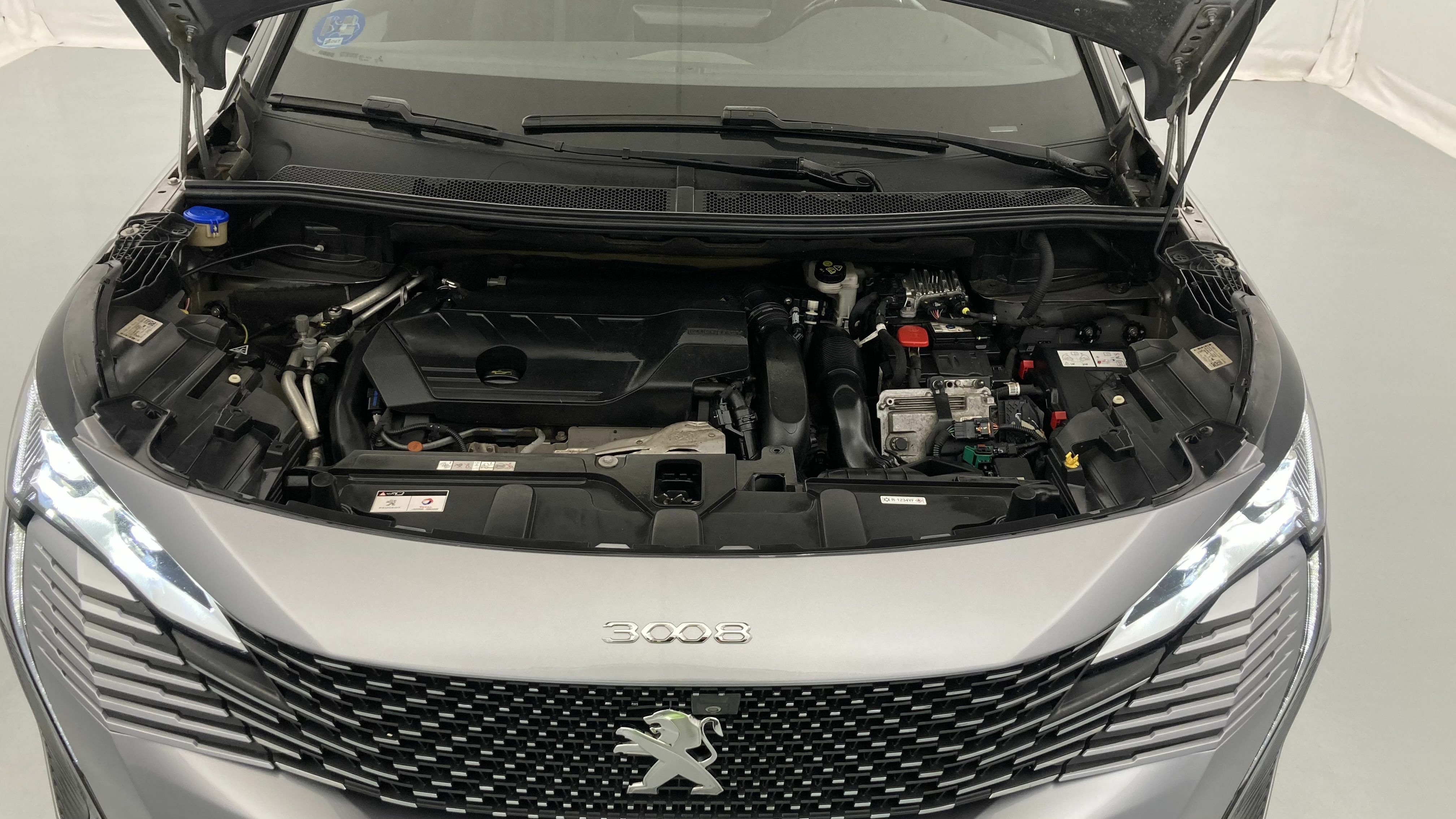 peugeot 3008 gt pack 1.6 HYBRID 300 EAT PHEV 2022 gris artense / negro 24