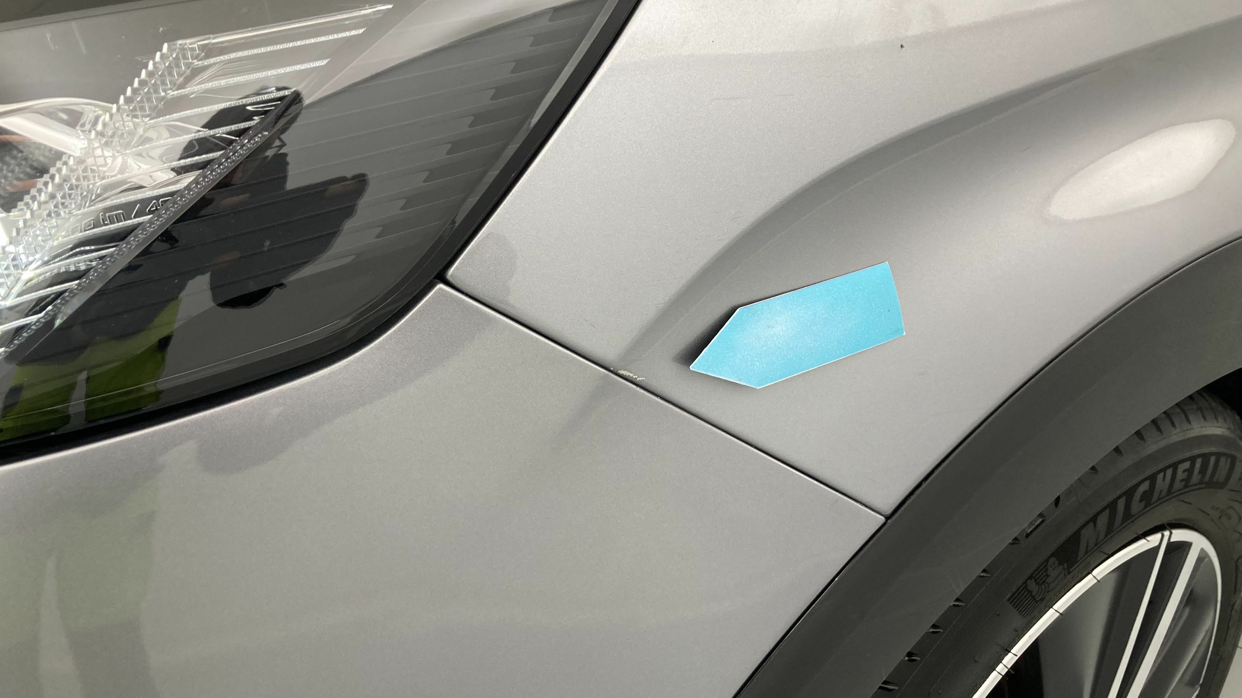 peugeot 3008 gt pack 1.6 HYBRID 300 EAT PHEV 2022 gris artense / negro 32