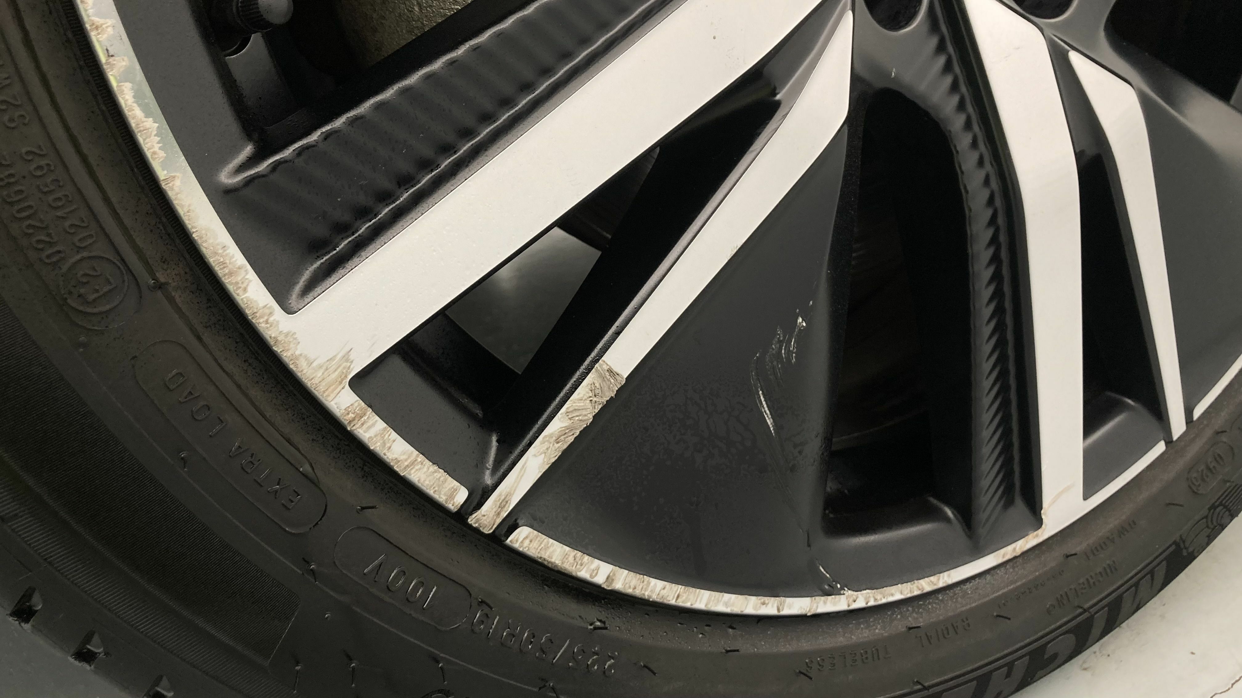 peugeot 3008 gt pack 1.6 HYBRID 300 EAT PHEV 2022 gris artense / negro 34