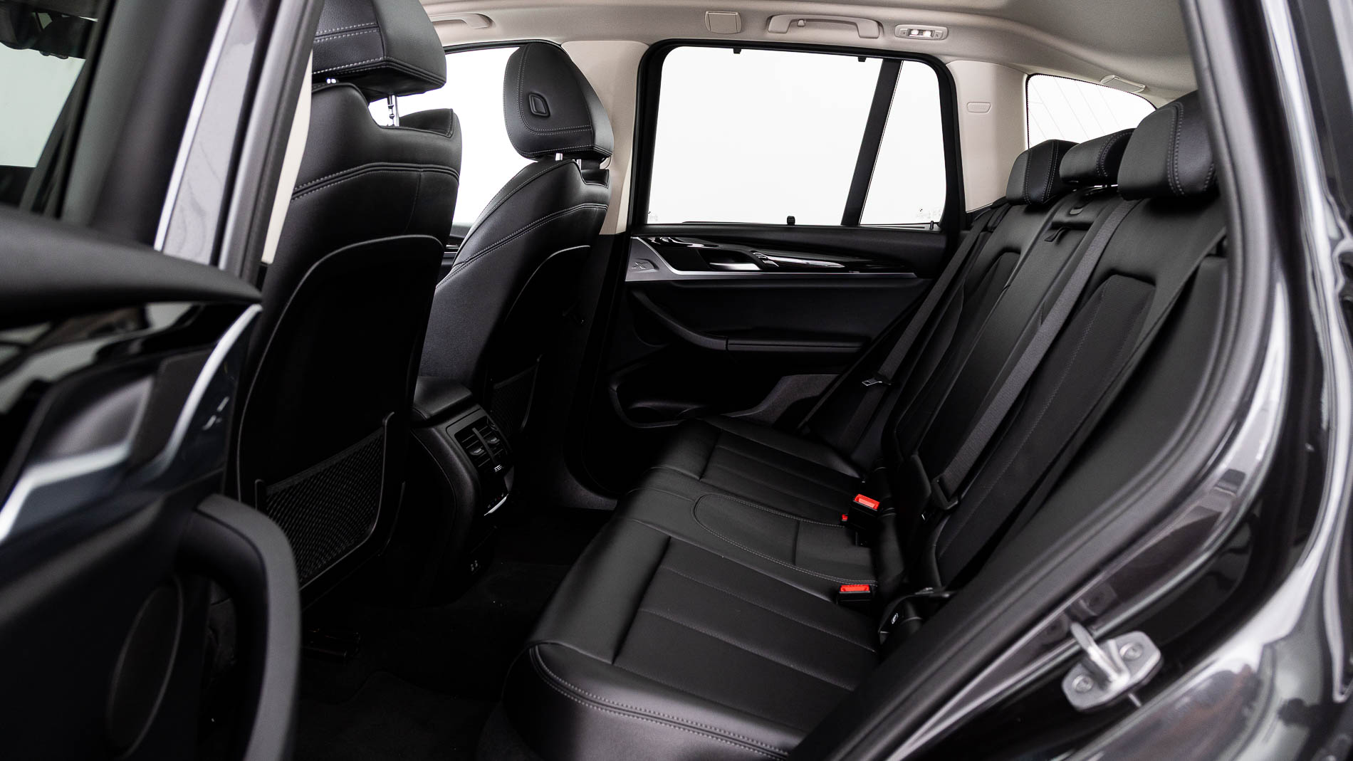 bmw x3 x line 30E XDRIVE 292 CA 2022 sophistograu 24