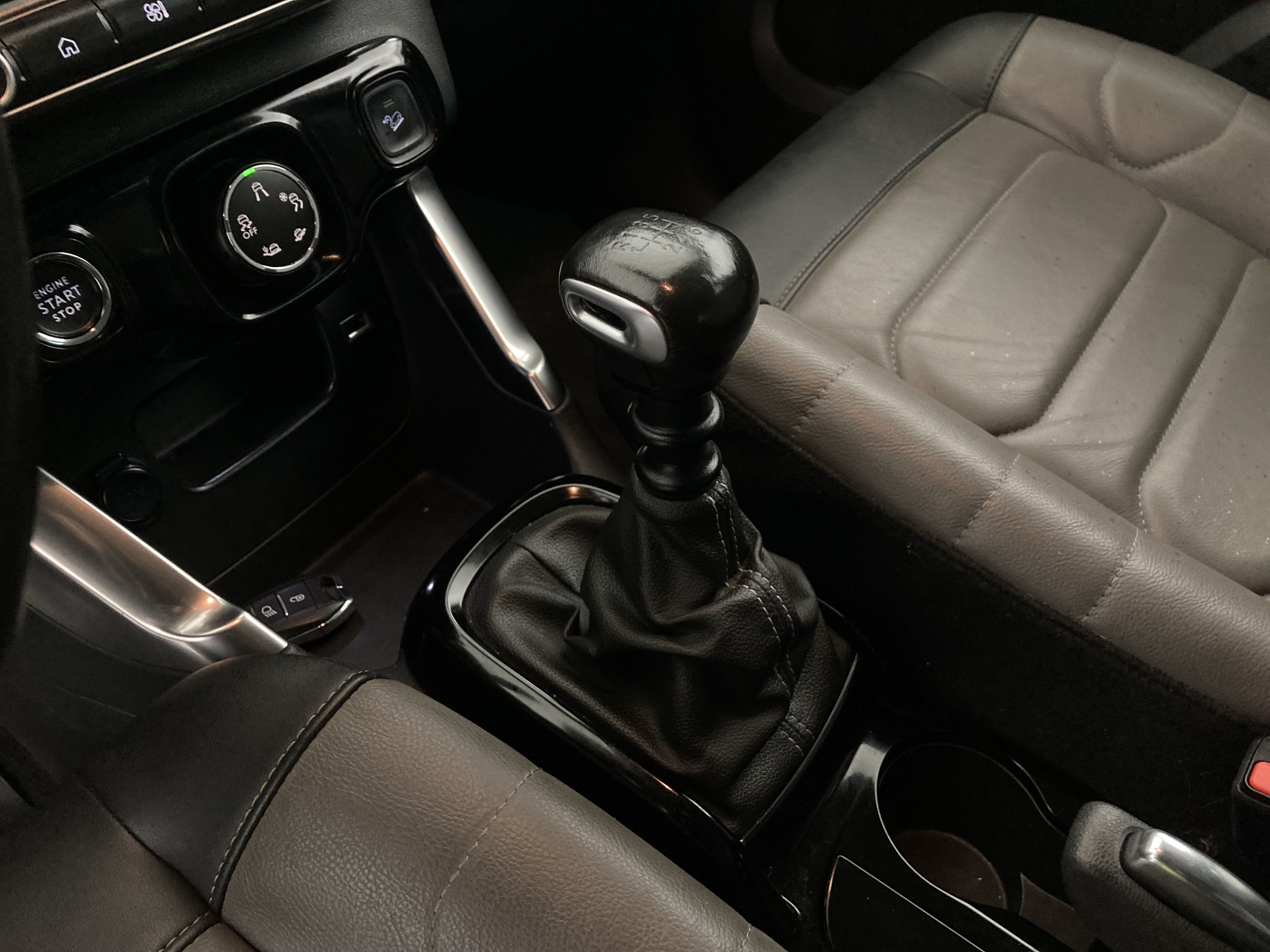 citroen c3 aircross shine pack 1.2 PURETECH 110 2021 gris platinium metalic 14