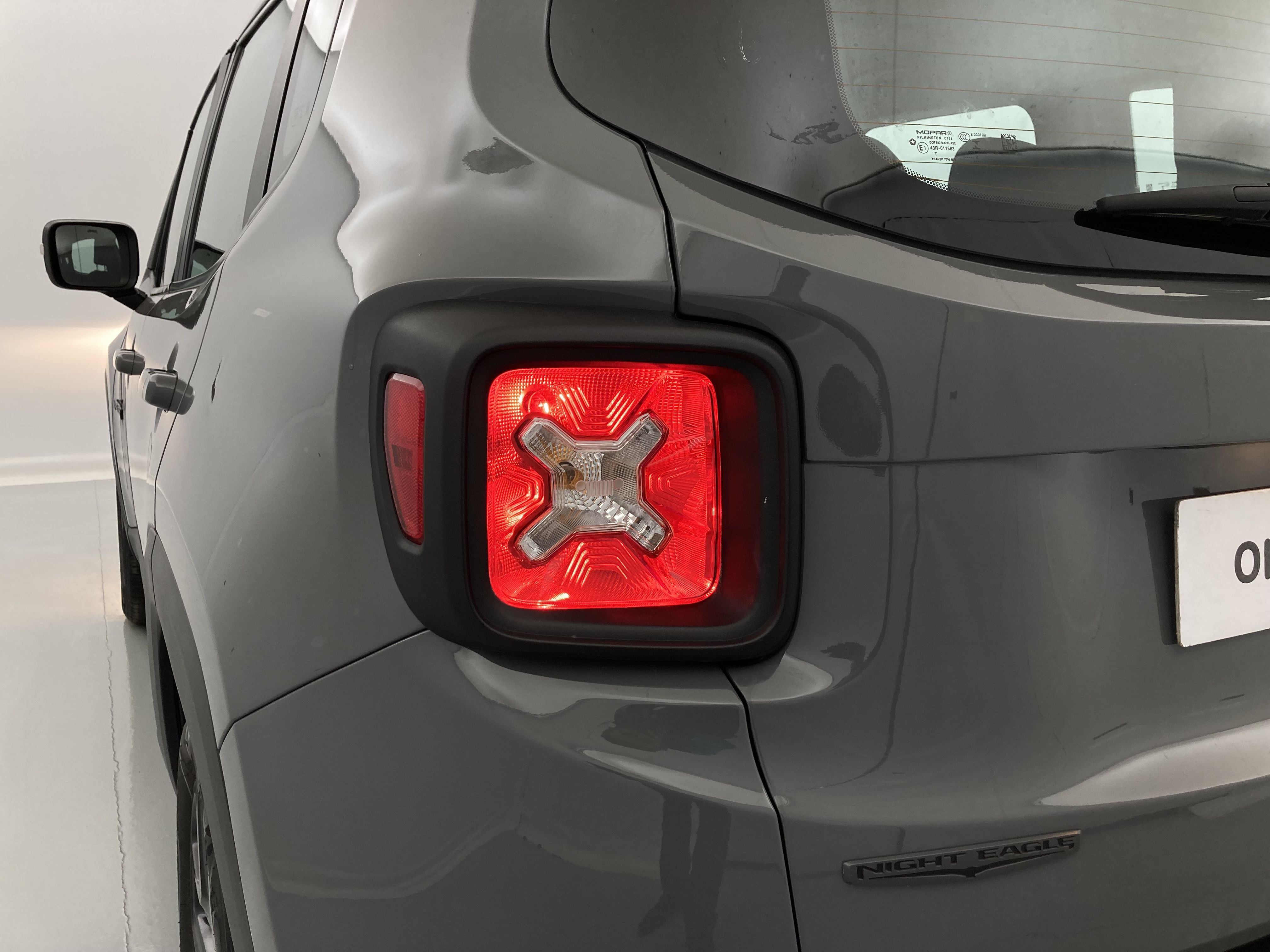 jeep renegade night eagle 1.0 TURBO 120 2022 grigio sting 17