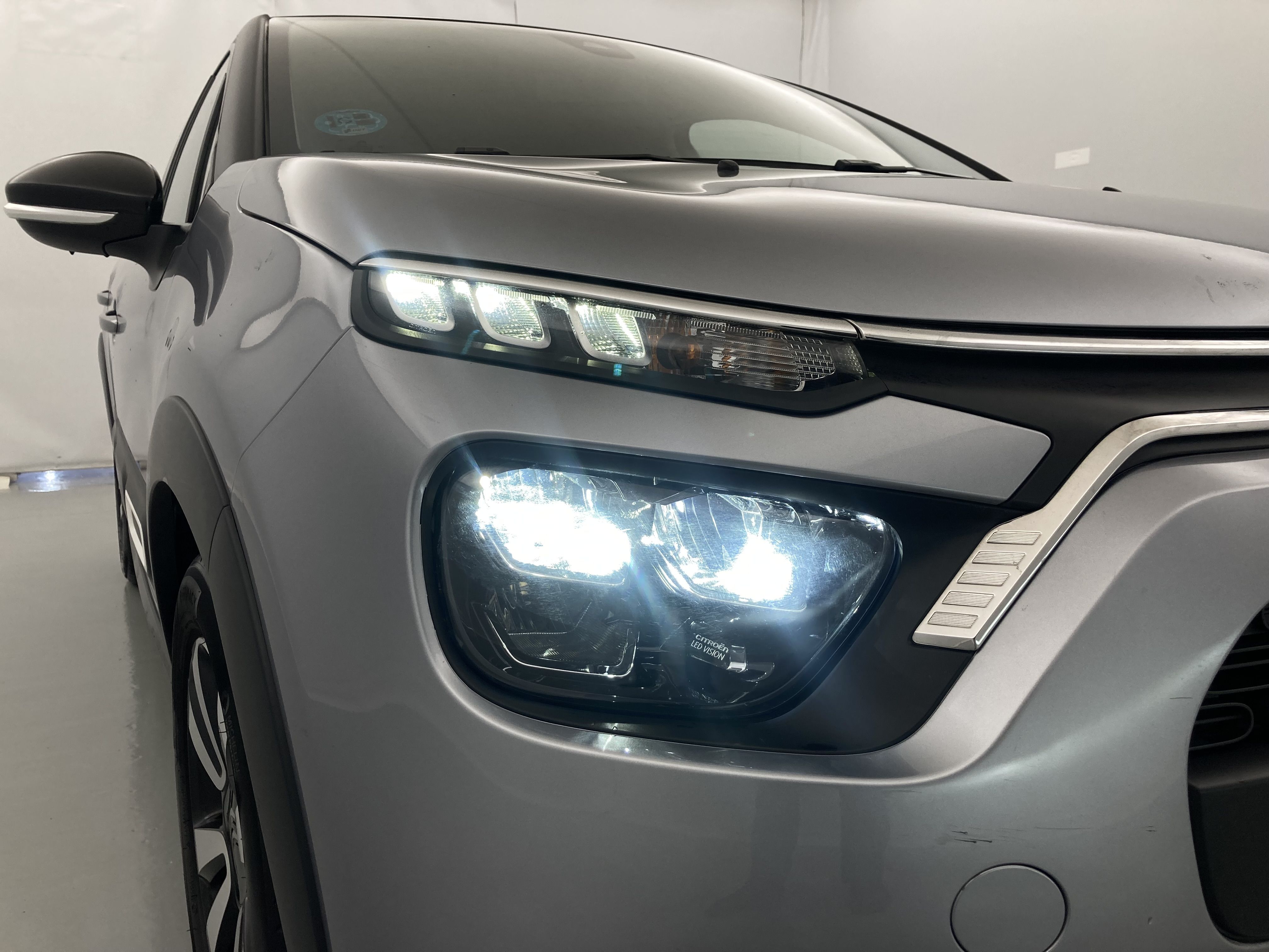 citroen c3 origin max 1.2 PURETECH 83 2024 gris acero / negro 14