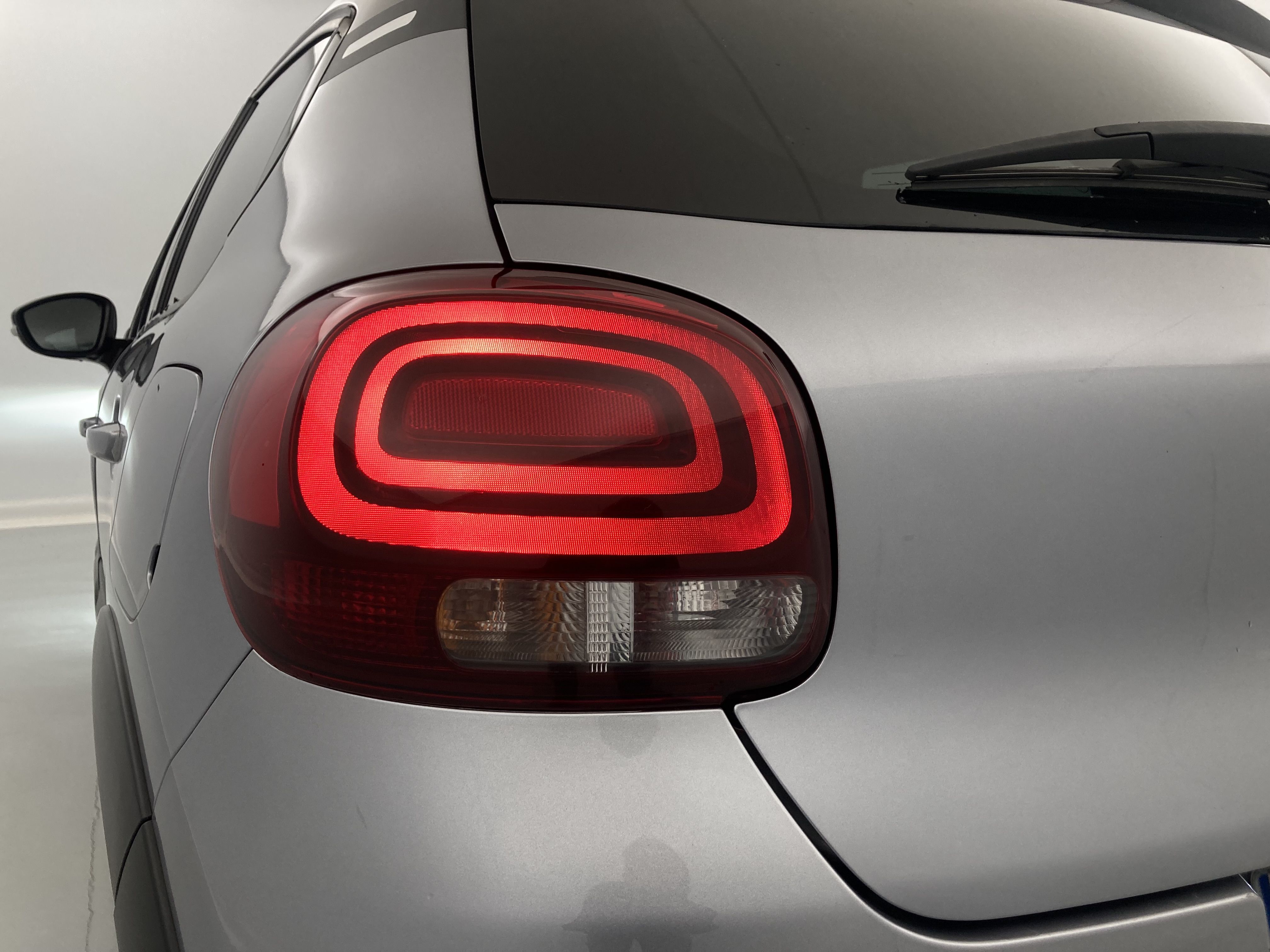 citroen c3 origin max 1.2 PURETECH 83 2024 gris acero / negro 15