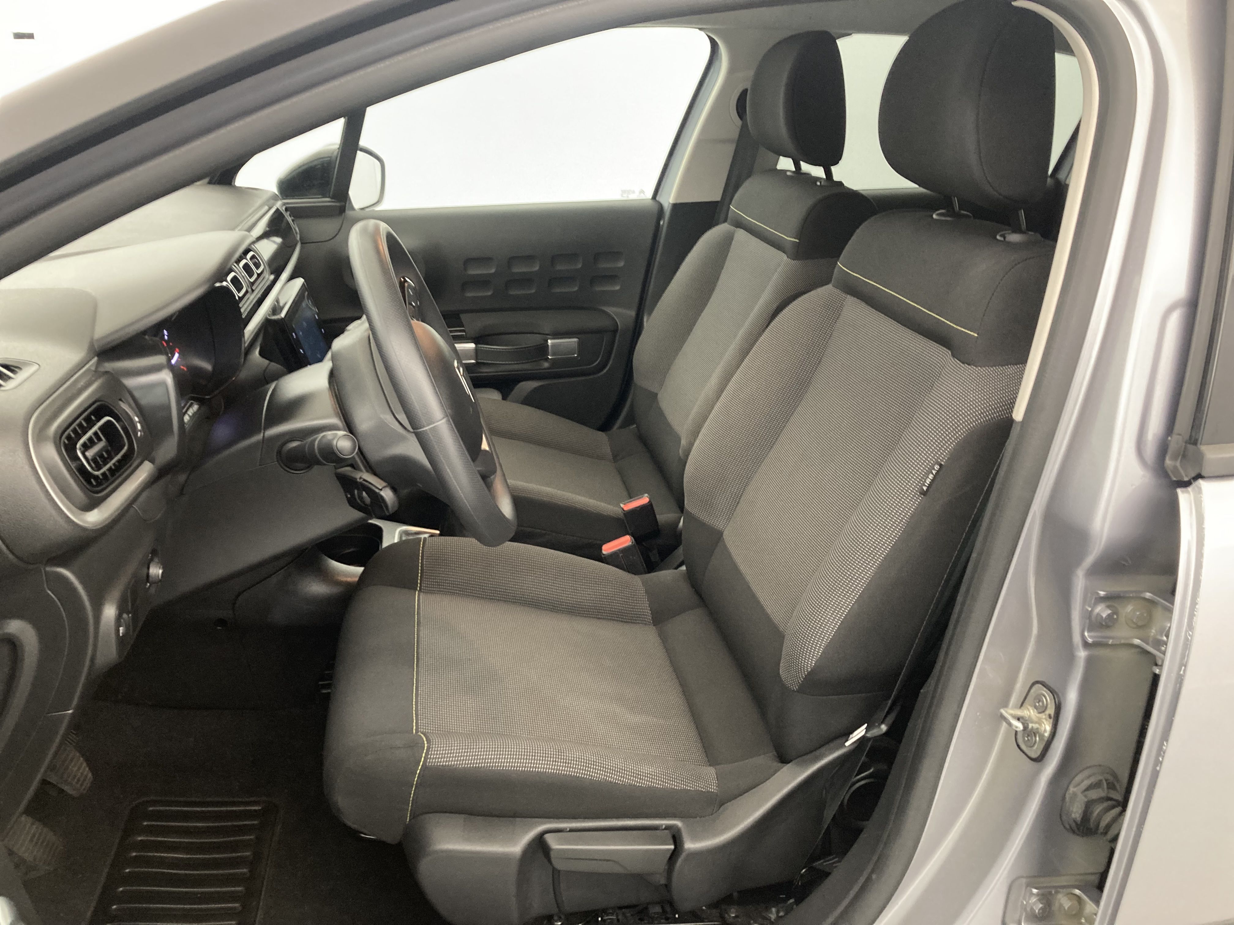 citroen c3 origin max 1.2 PURETECH 83 2024 gris acero / negro 17