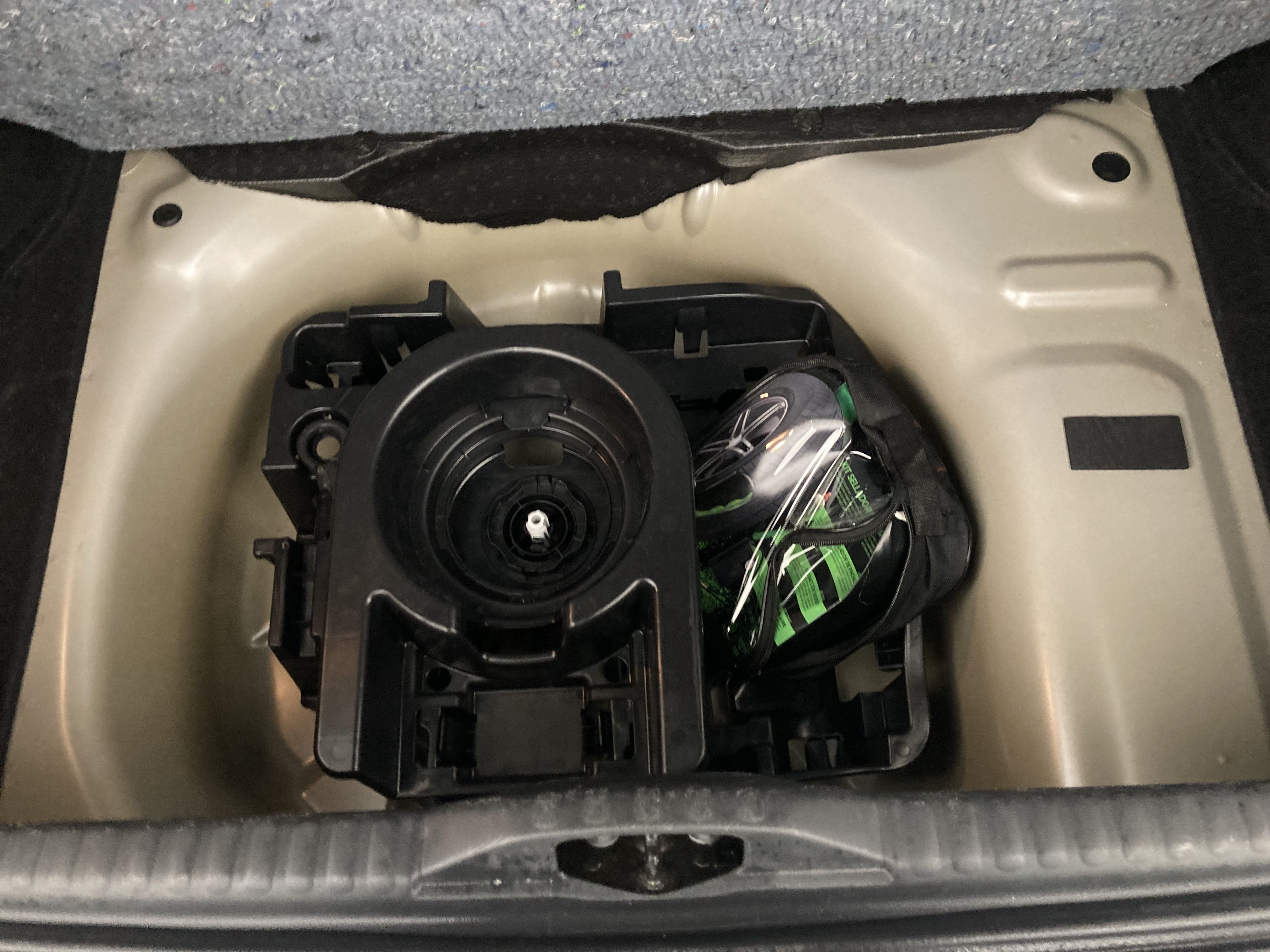 citroen c3 origin max 1.2 PURETECH 83 2024 gris acero / negro 24