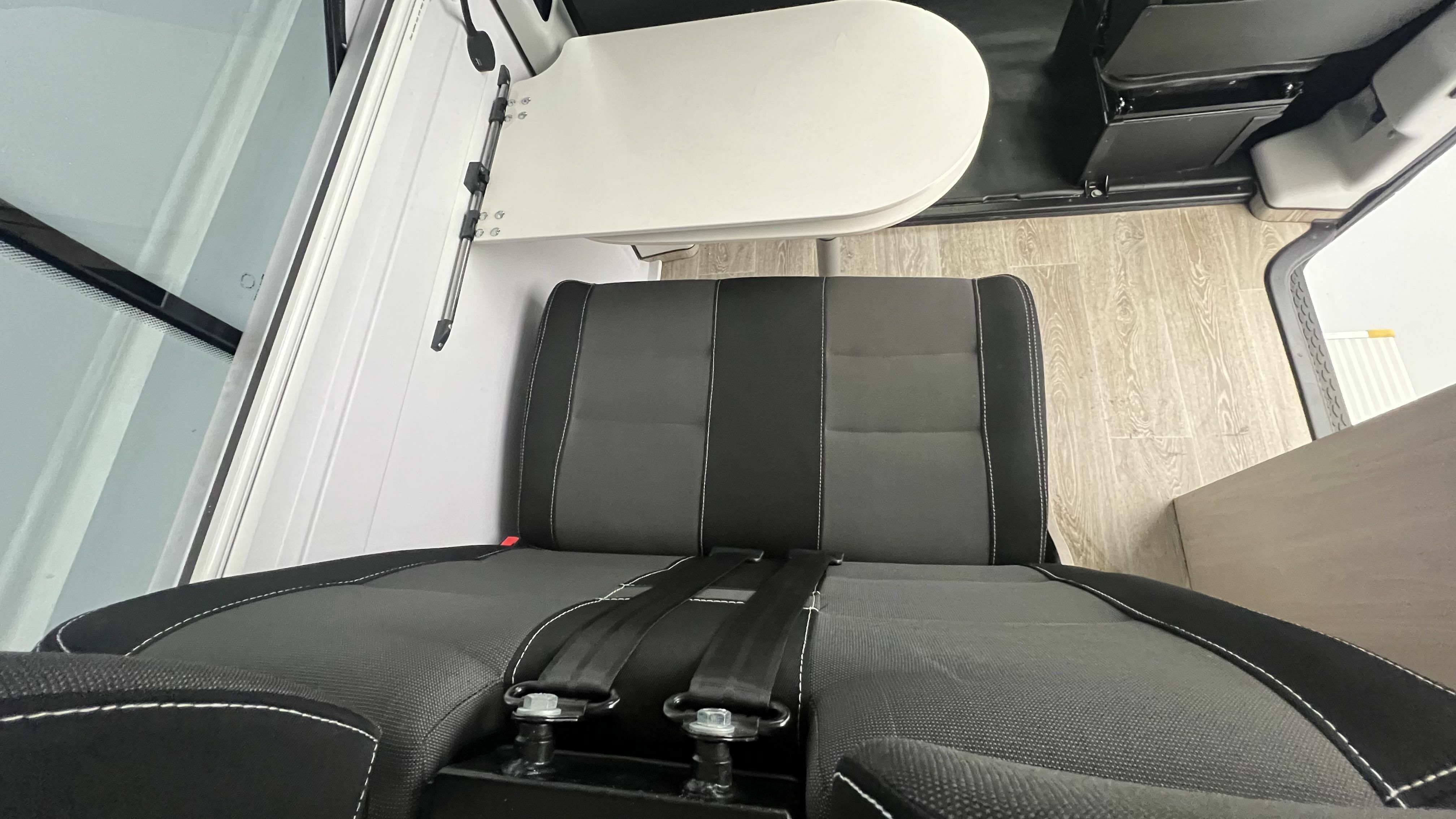 iveco daily camper camper 2.3 MJET 156CV HI MATIC 2022 blanco 22