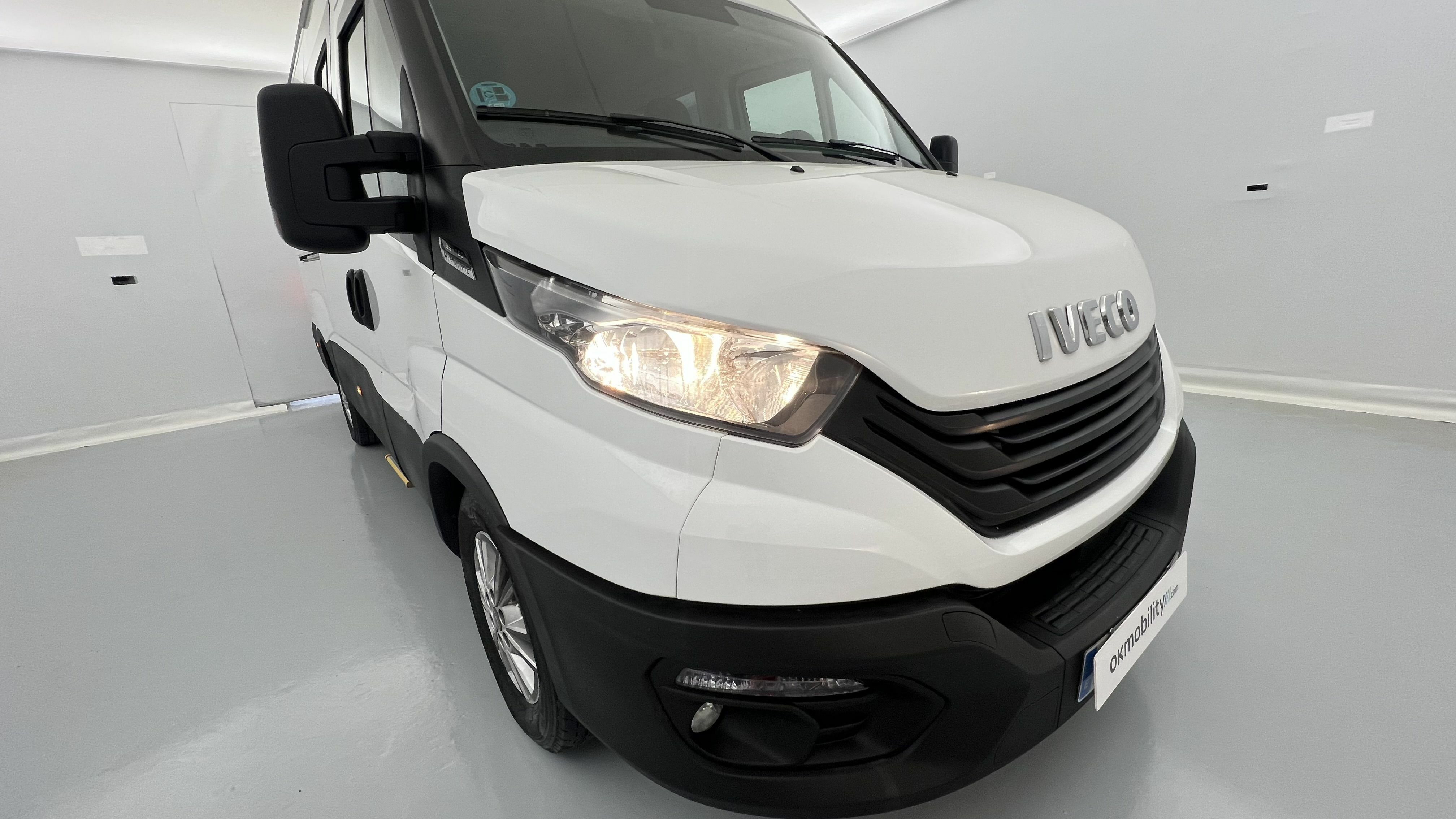 iveco daily camper camper 2.3 MJET 156CV HI MATIC 2022 blanco 29