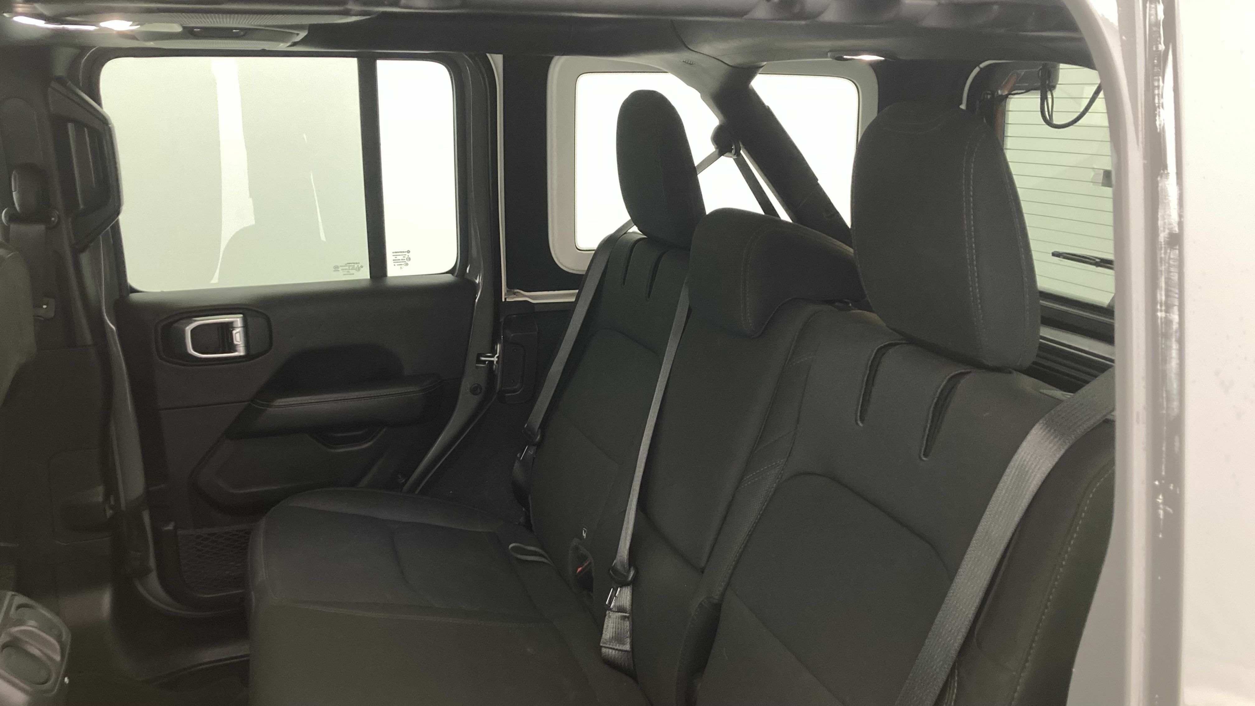 jeep wrangler sahara 2.0 PHEV 380 8ATX 2022 gris sting 20