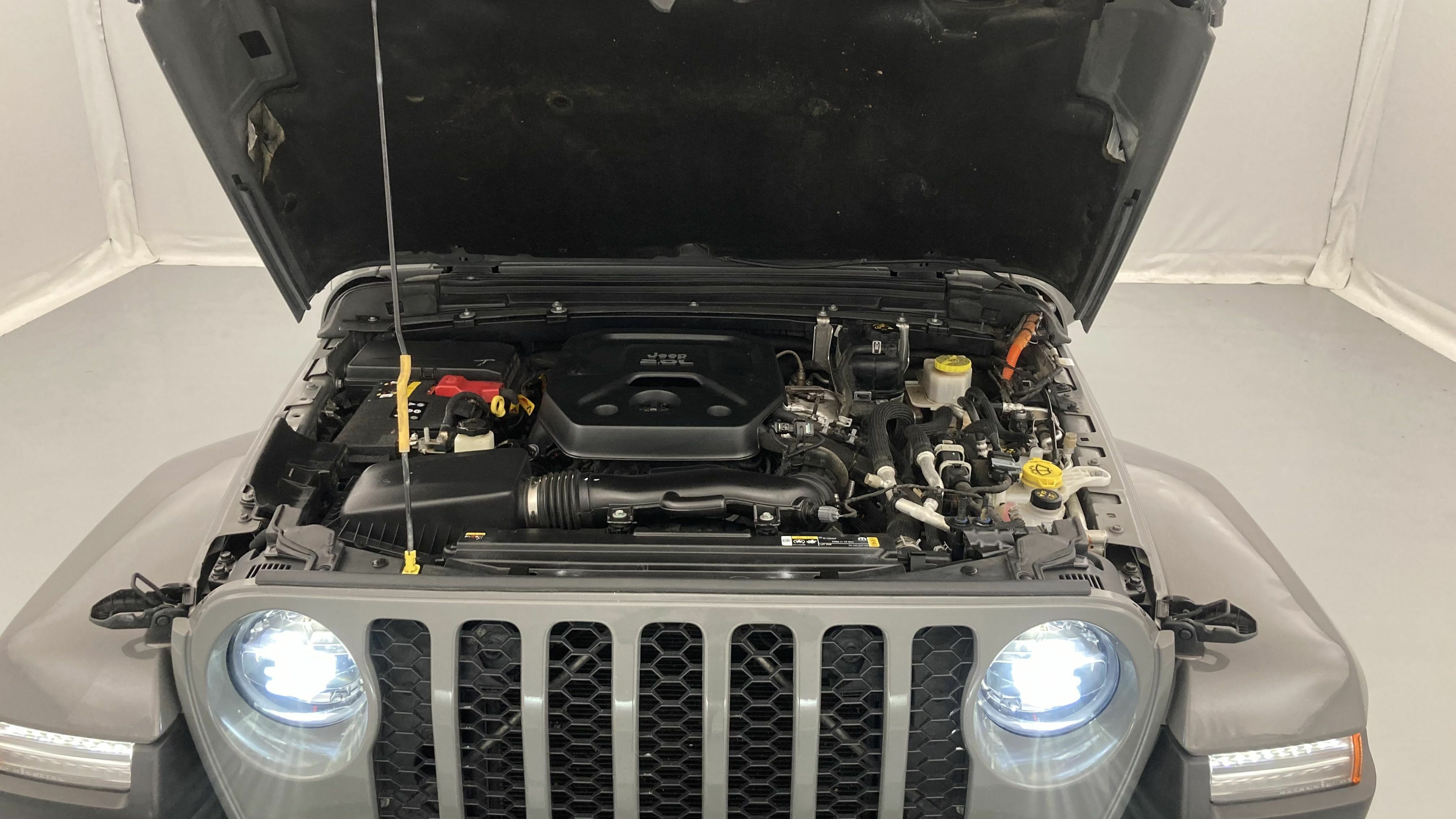 jeep wrangler sahara 2.0 PHEV 380 8ATX 2022 gris sting 24
