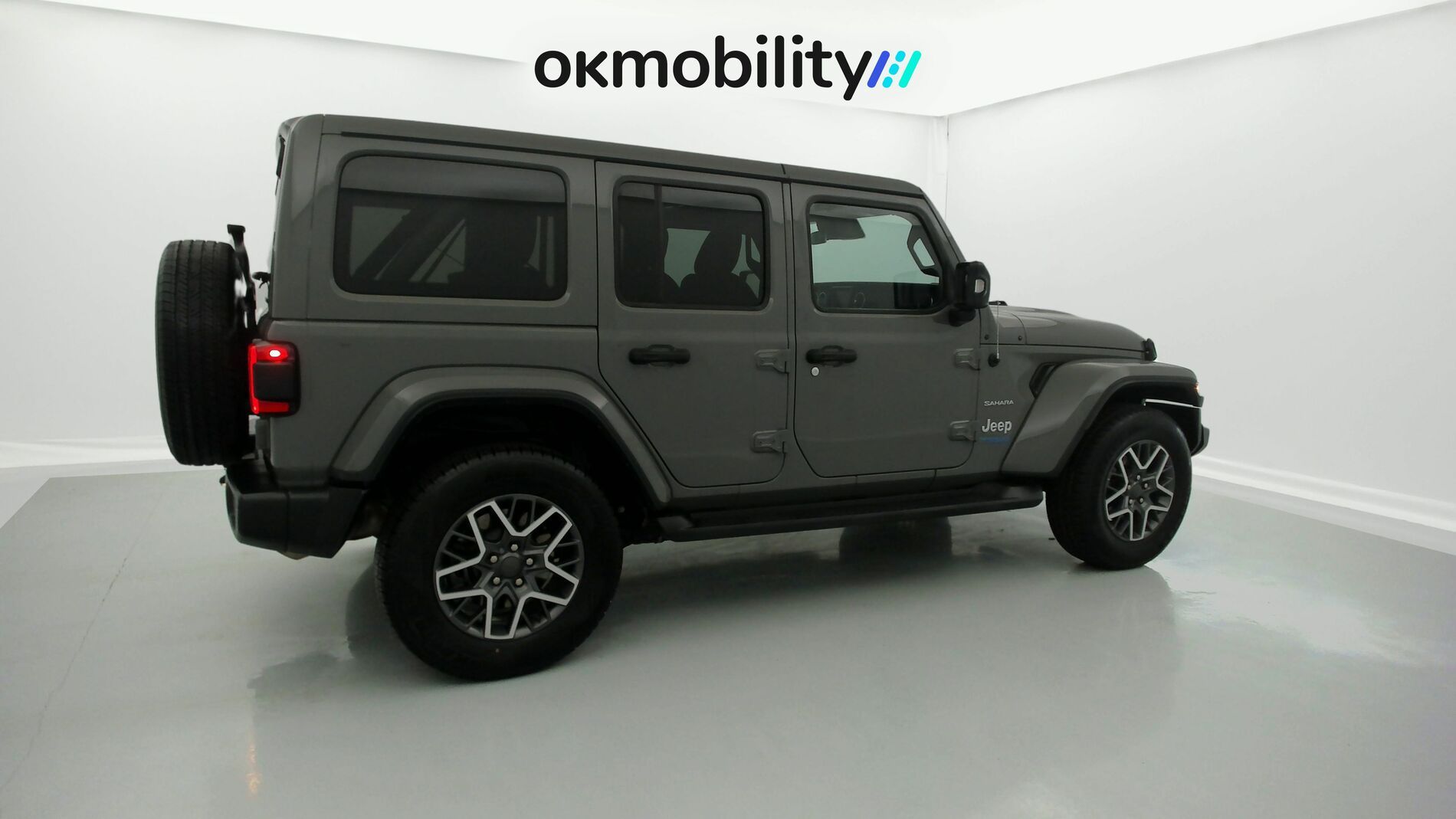 jeep wrangler sahara 2.0 PHEV 380 8ATX 2022 gris sting 11