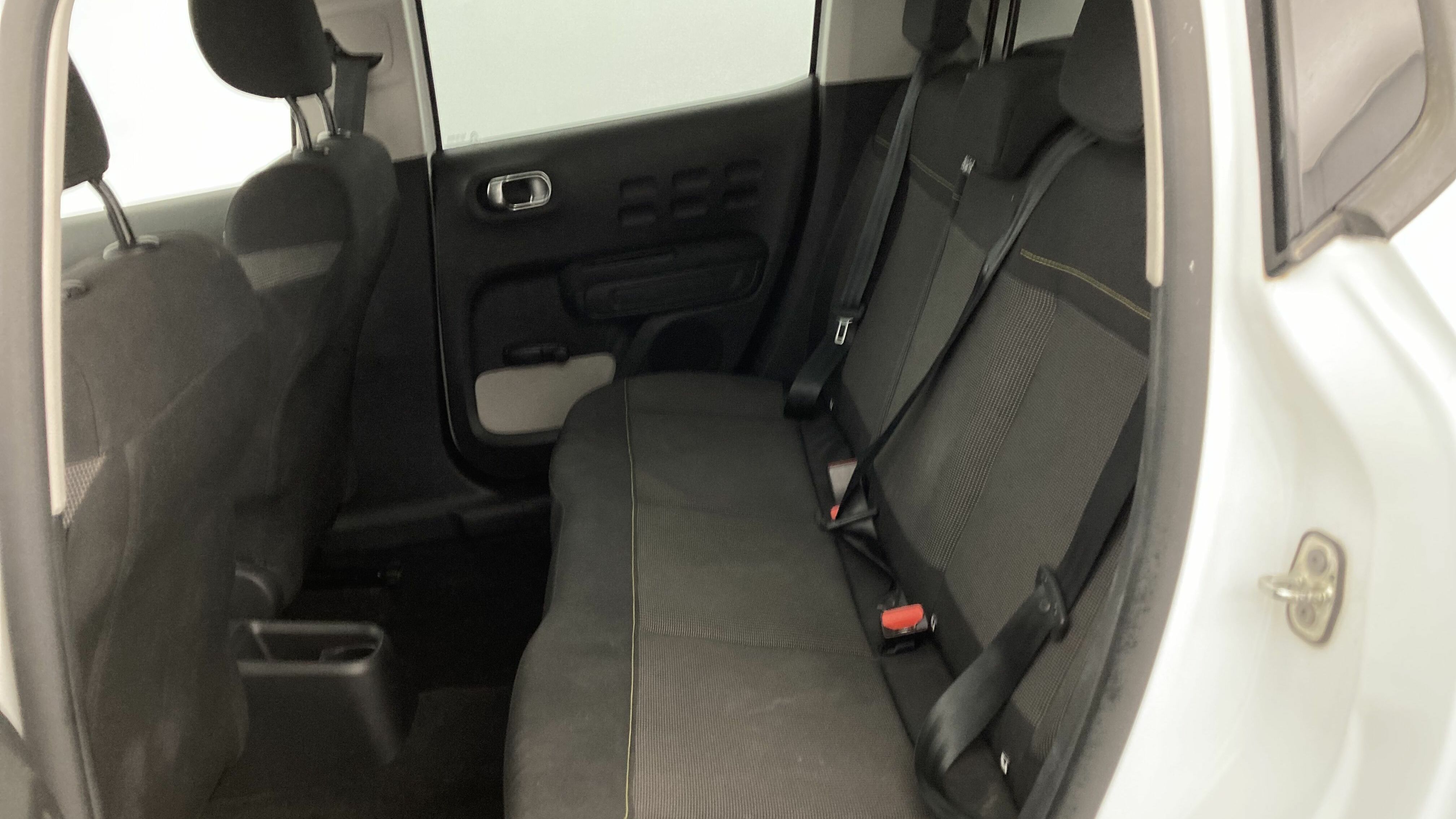 citroen c3 origin max 1.2 PURETECH 83 2024 blanco banquise / negro 22