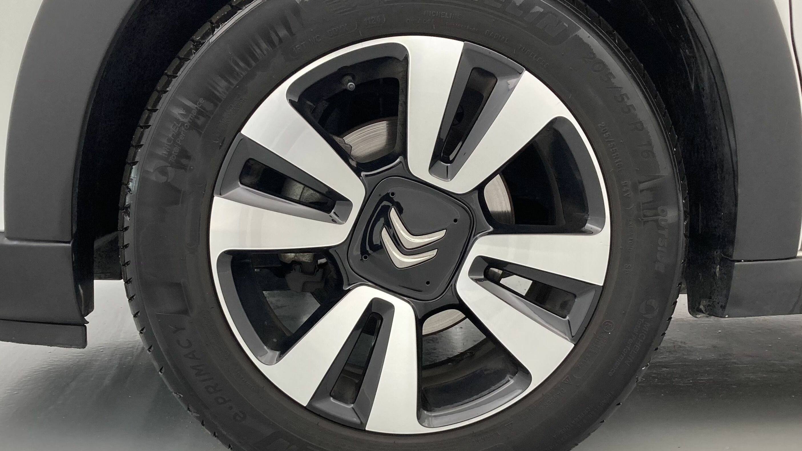 citroen c3 origin max 1.2 PURETECH 83 2024 blanco banquise / negro 28