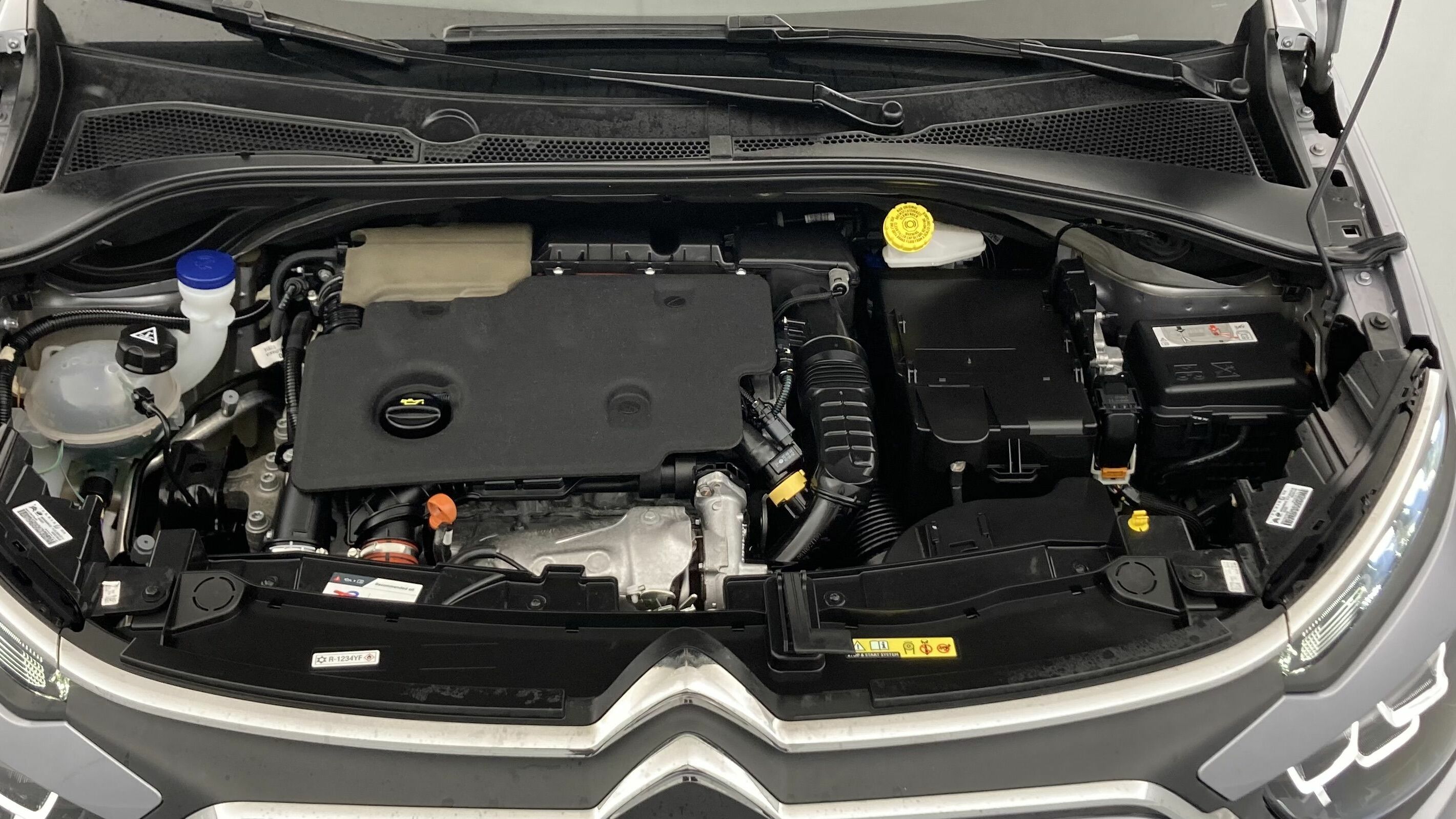 citroen c3 origin max 1.2 PURETECH 83 2024 gris acero / negro 18