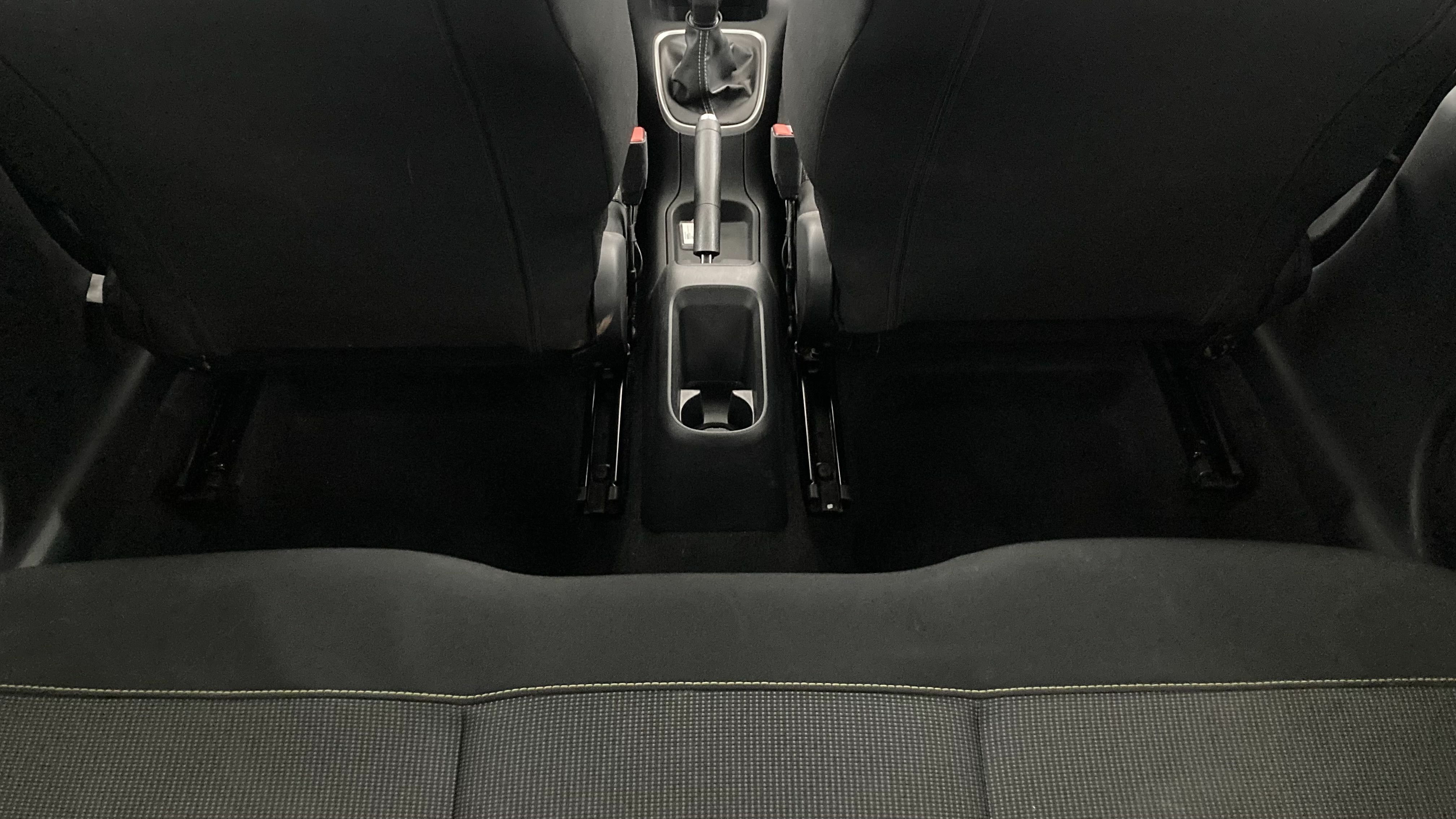 citroen c3 origin max 1.2 PURETECH 83 2024 gris acero / negro 22