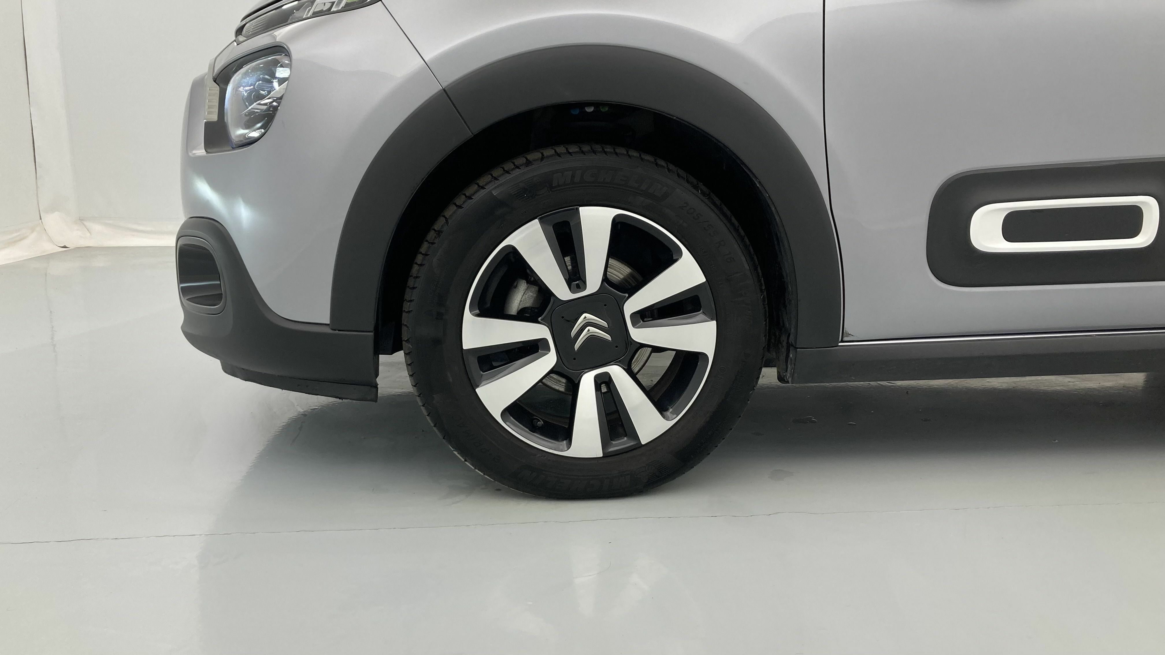 citroen c3 origin max 1.2 PURETECH 83 2024 gris acero / negro 27