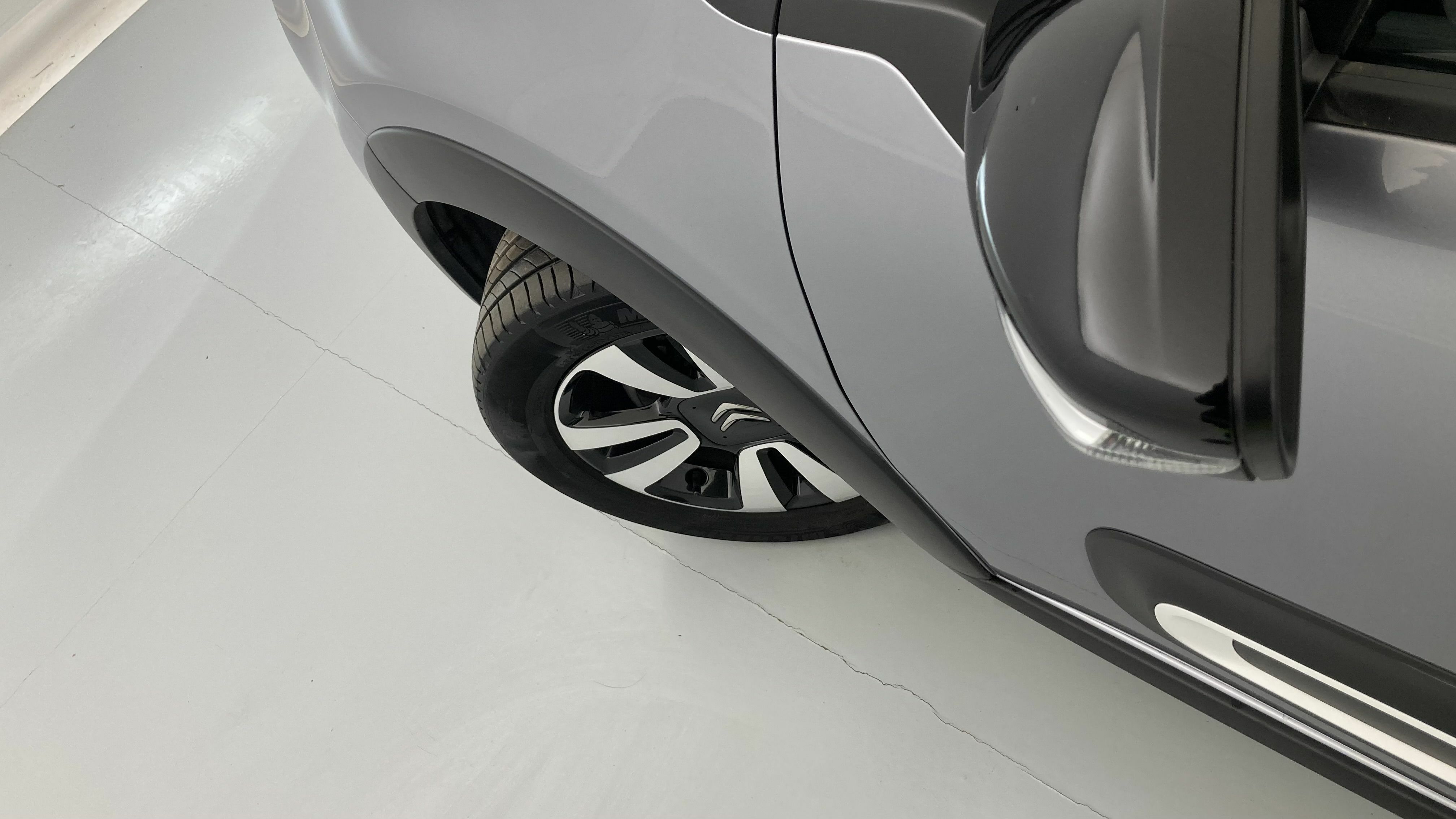 citroen c3 origin max 1.2 PURETECH 83 2024 gris acero / negro 28