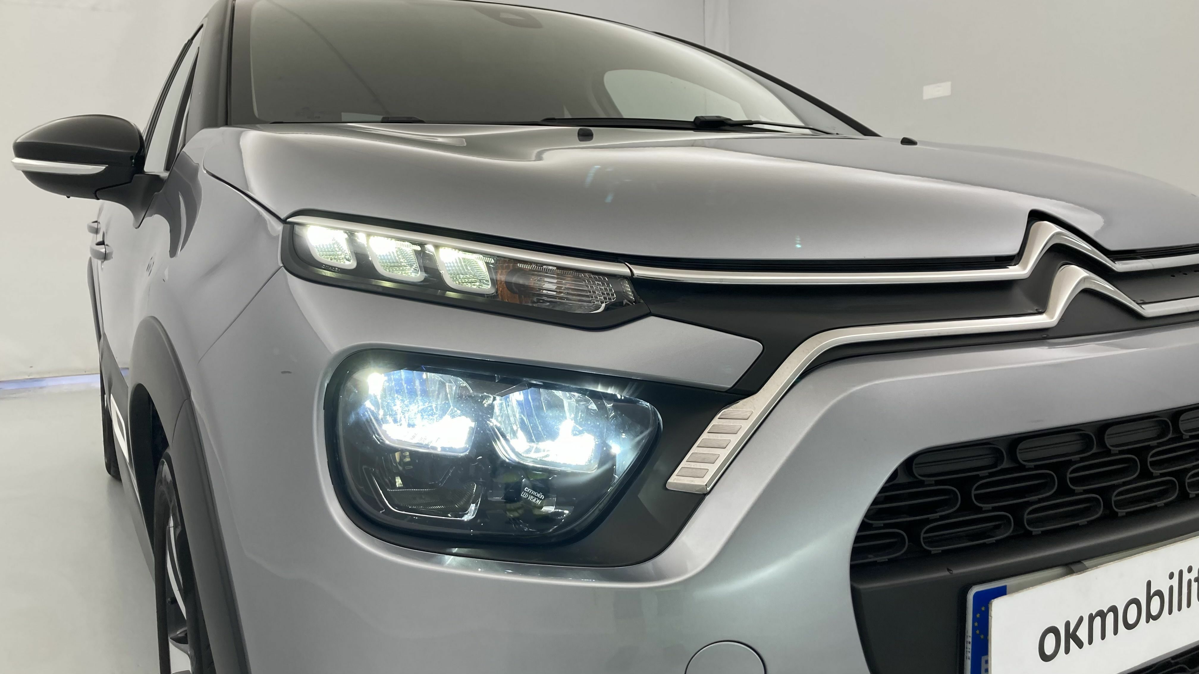 citroen c3 origin max 1.2 PURETECH 83 2024 gris acero / negro 29