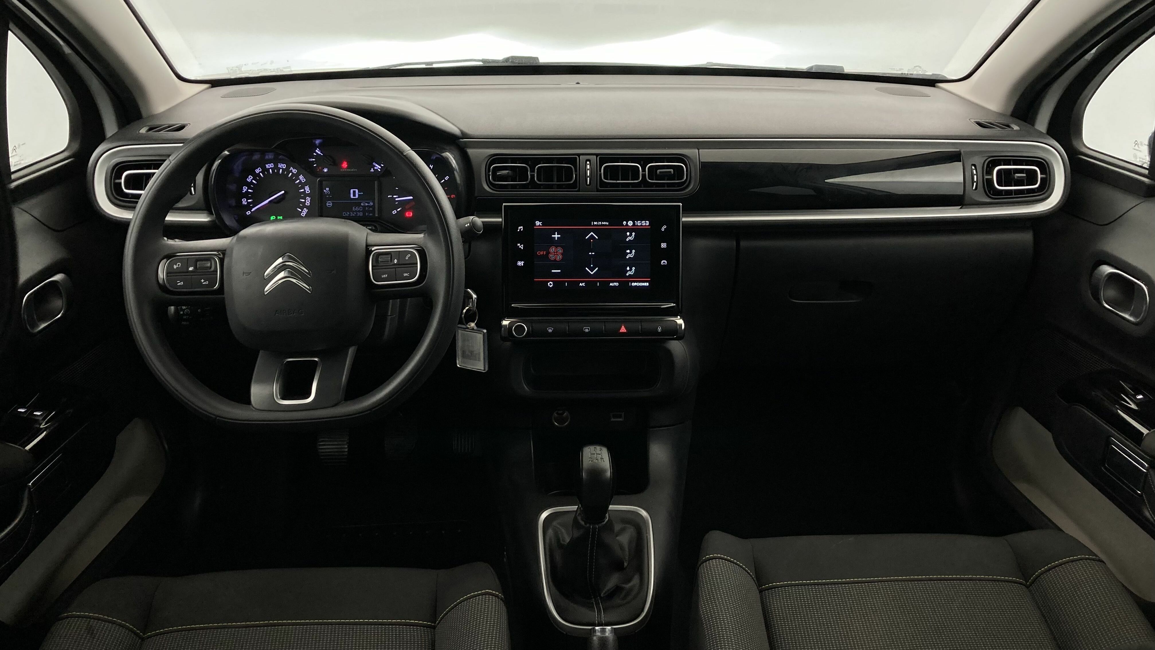 citroen c3 origin max 1.2 PURETECH 83 2024 blanco banquise / negro 17