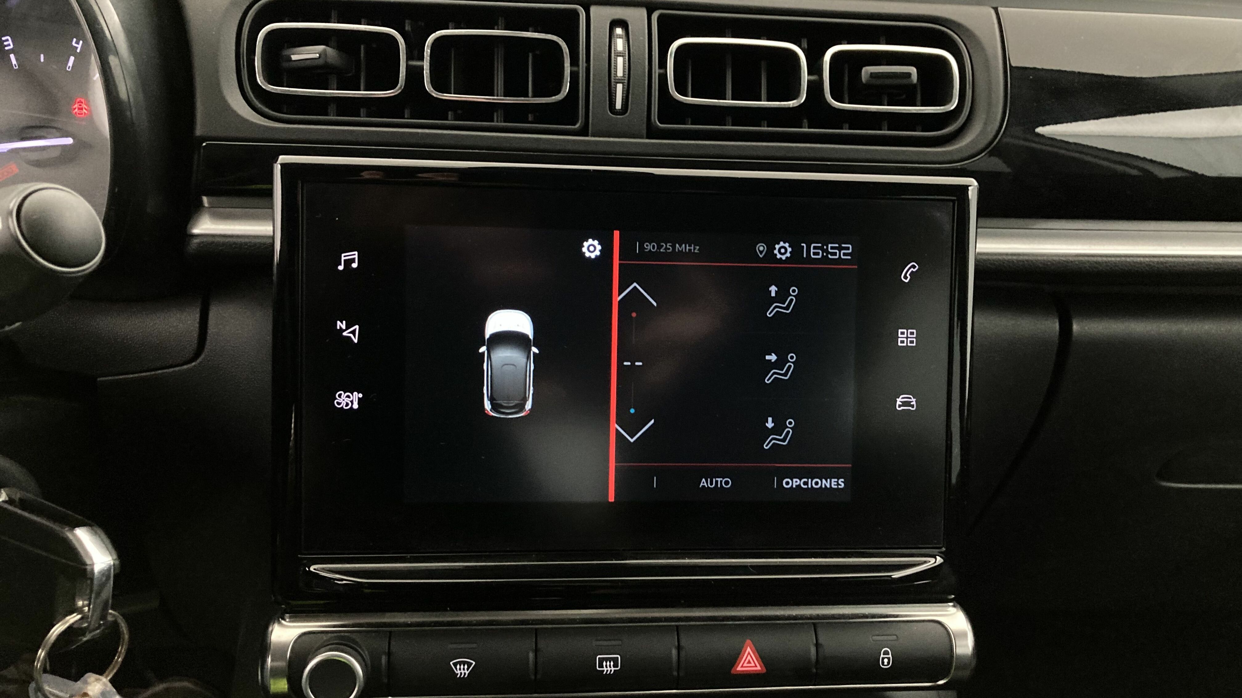 citroen c3 origin max 1.2 PURETECH 83 2024 blanco banquise / negro 19