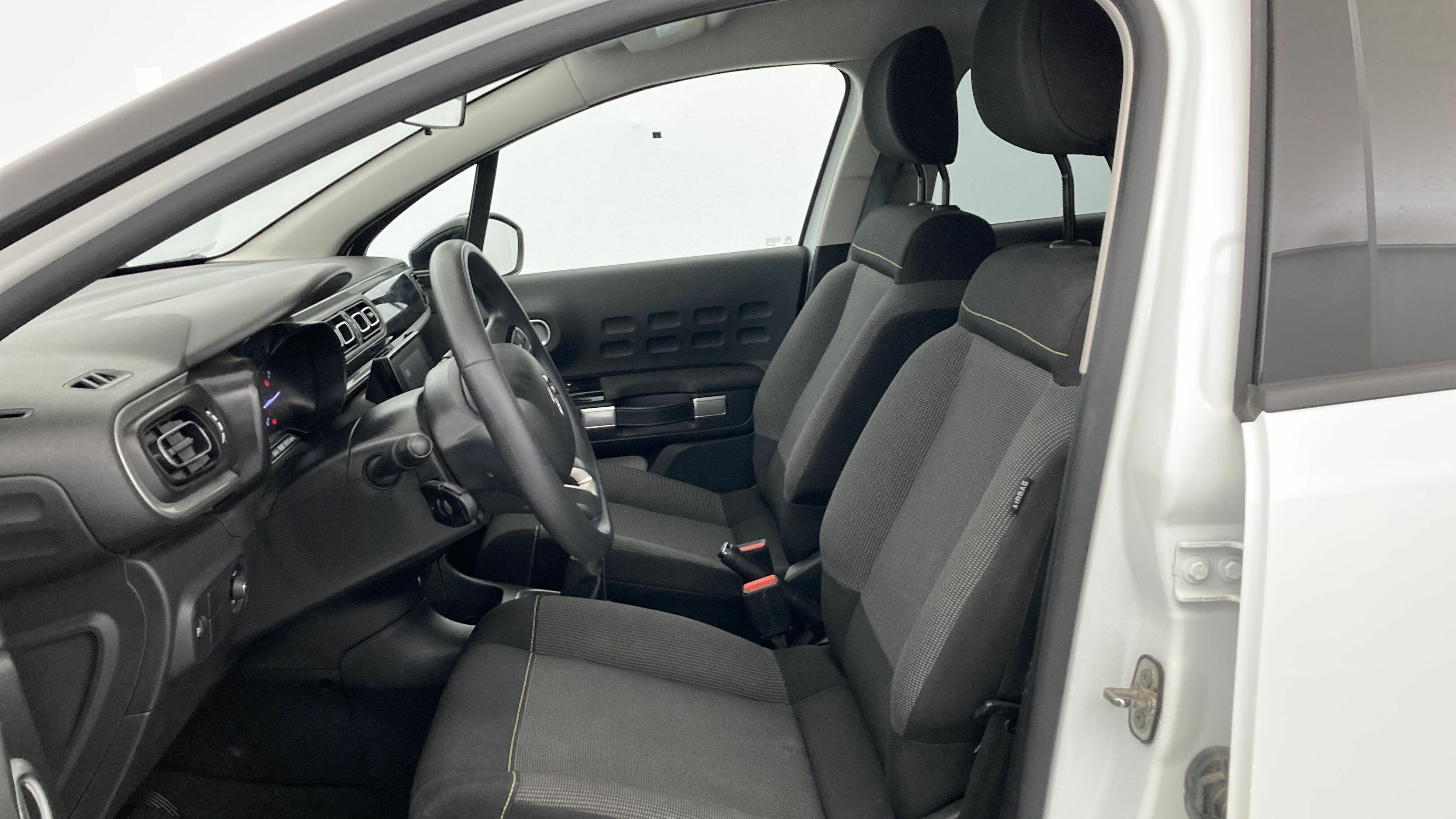 citroen c3 origin max 1.2 PURETECH 83 2024 blanco banquise / negro 15