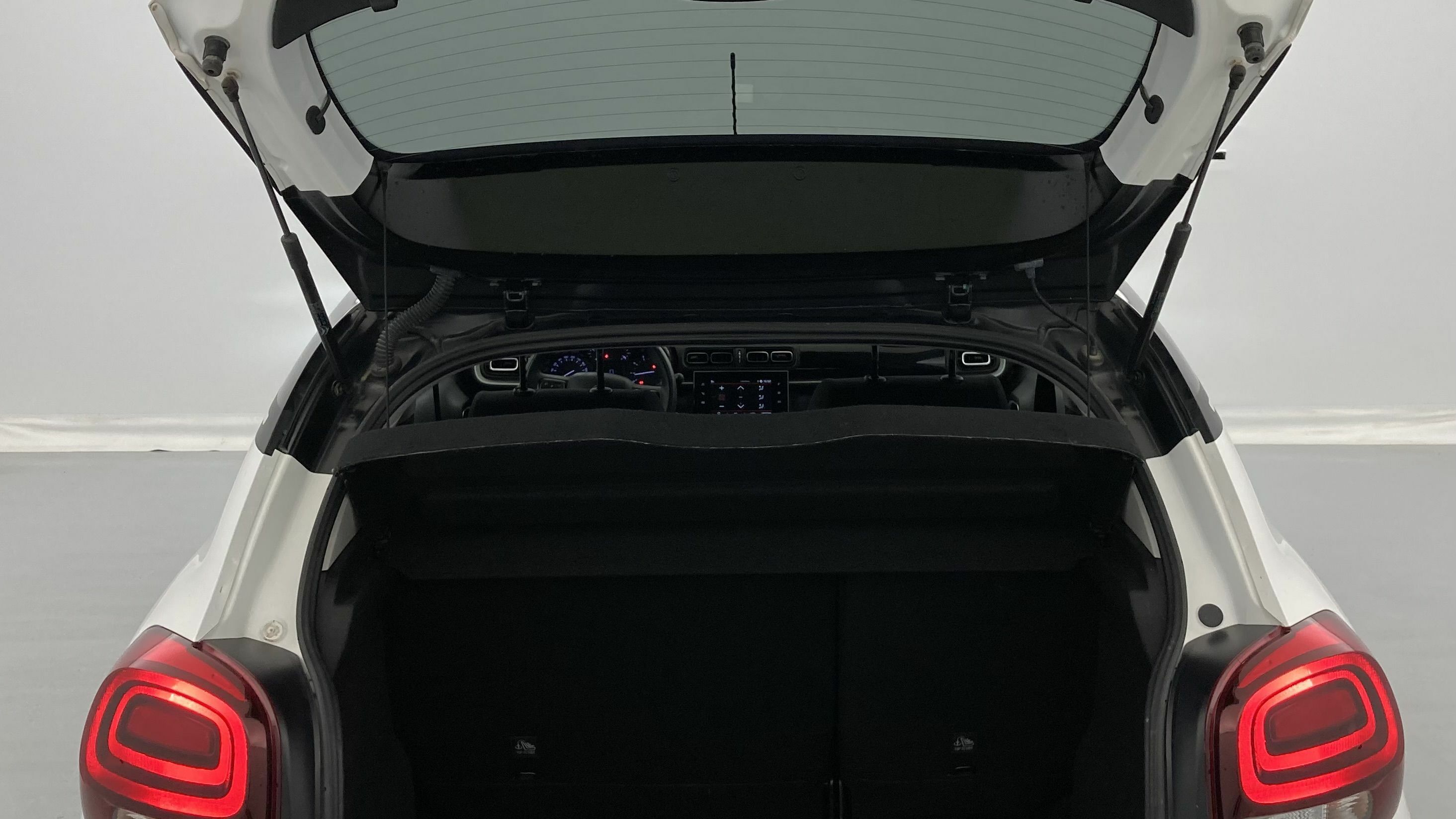 citroen c3 origin max 1.2 PURETECH 83 2024 blanco banquise / negro 25